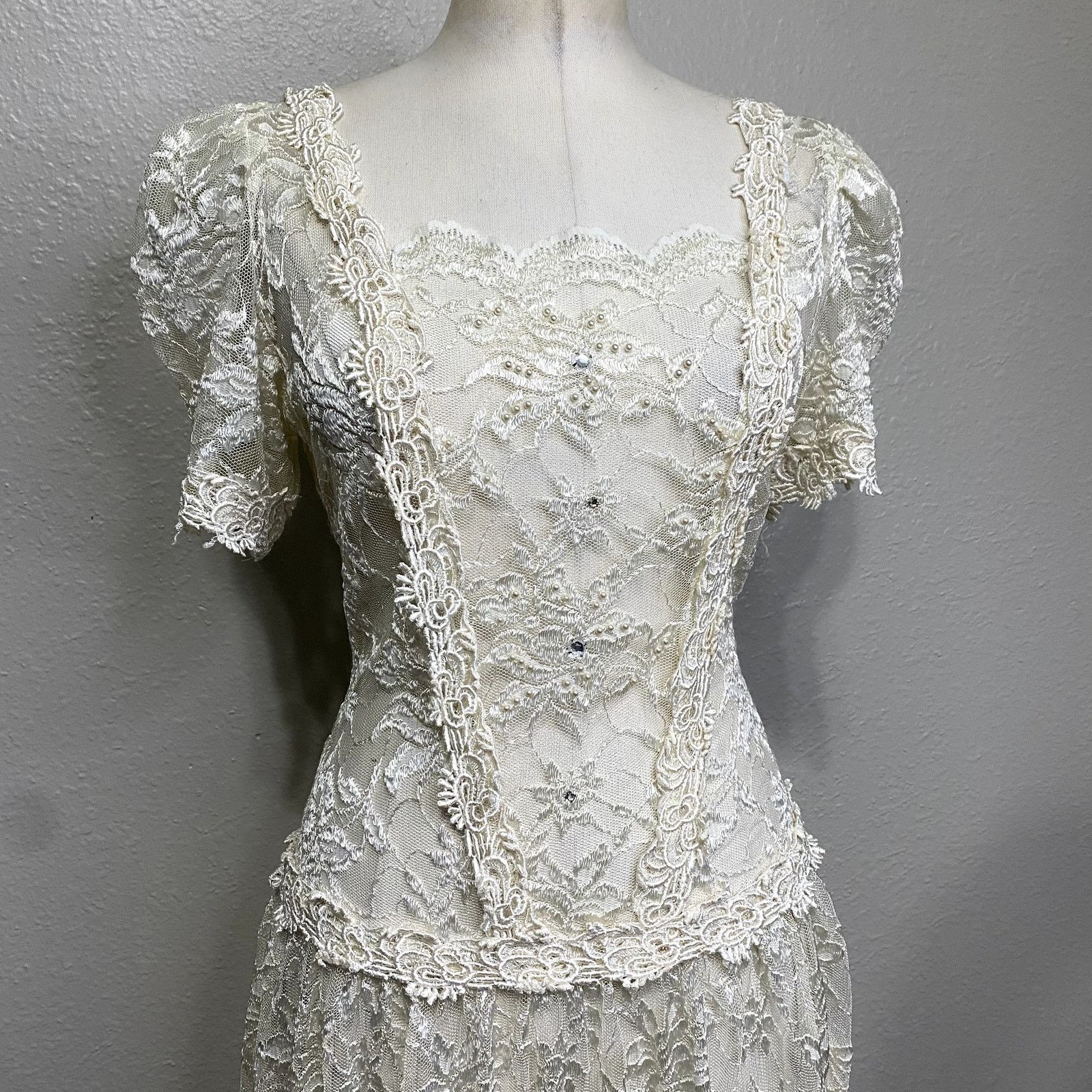 Other Beautiful VIntage 60's Sheer Lace Beaded Wedding Dress Size L / US 10 / IT 46 - 8 Thumbnail