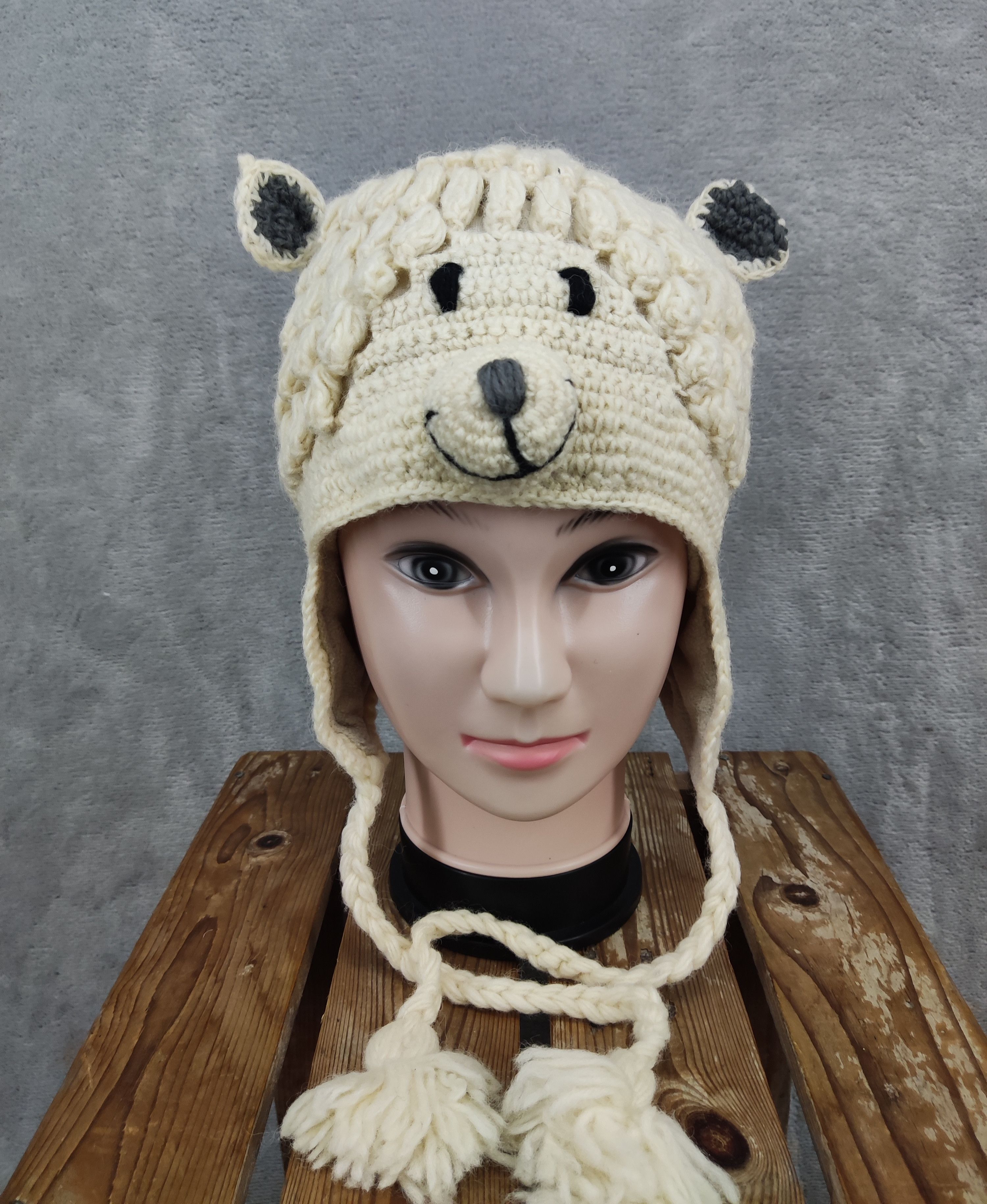 image of Vintage Animal Head Ear Crochet Earflip Hat in White, Men's