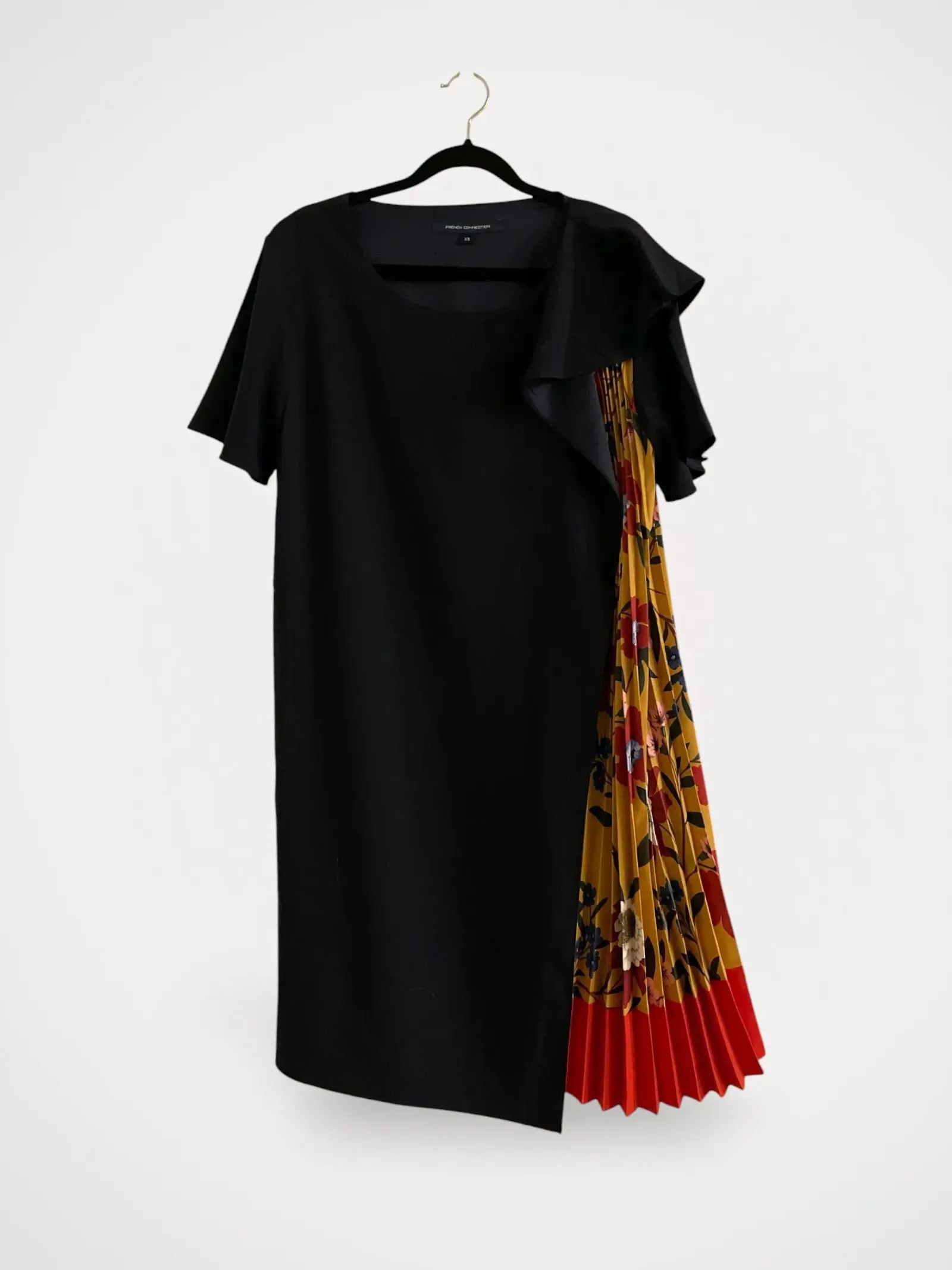 French Connection French Connection Dress Size XS / US 0-2 / IT 36-38 - 1 Thumbnail