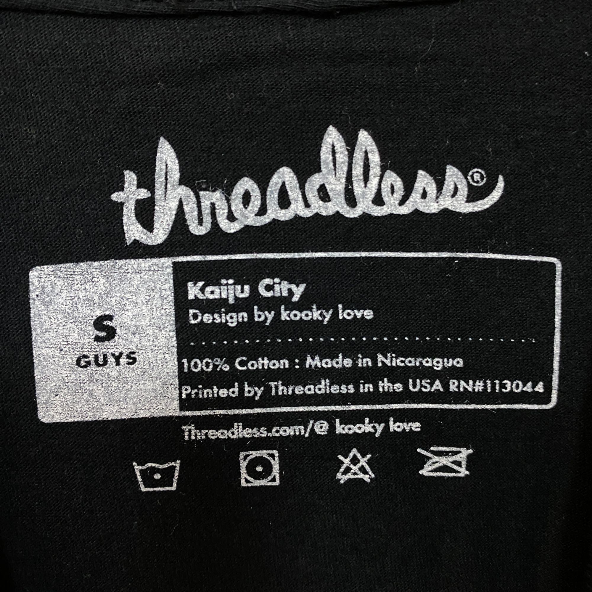 Threadless Threadless Godzilla Kaiju City Graphic Design T-Shirt Size S Size US S / EU 44-46 / 1 - 4 Thumbnail