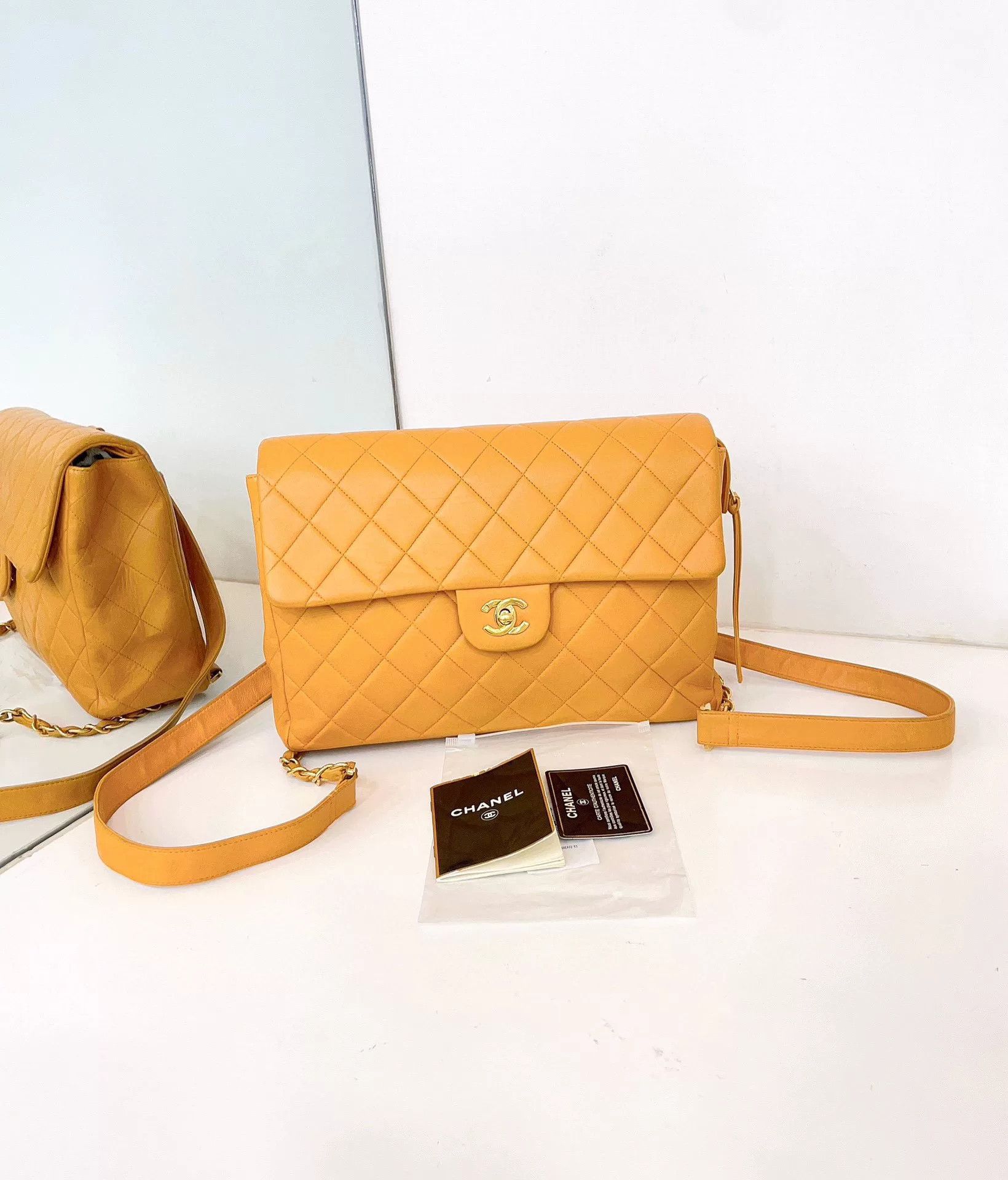 Chanel Pre-loved Bag Very good condition Size ONE SIZE - 1 Thumbnail