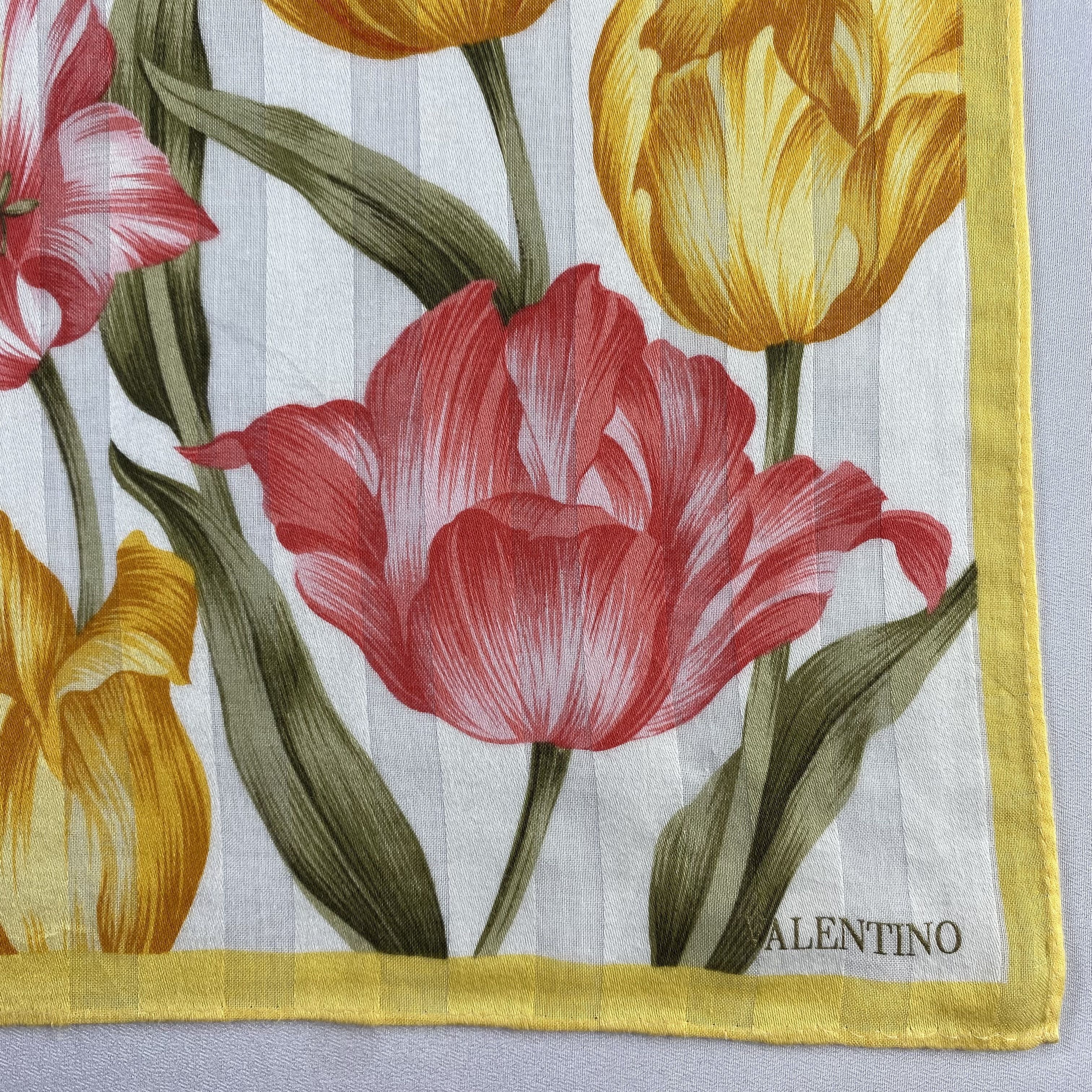 Vintage Valentino Handkerchief / Neckerchief / Bandana-P700 Size ONE SIZE - 3 Thumbnail