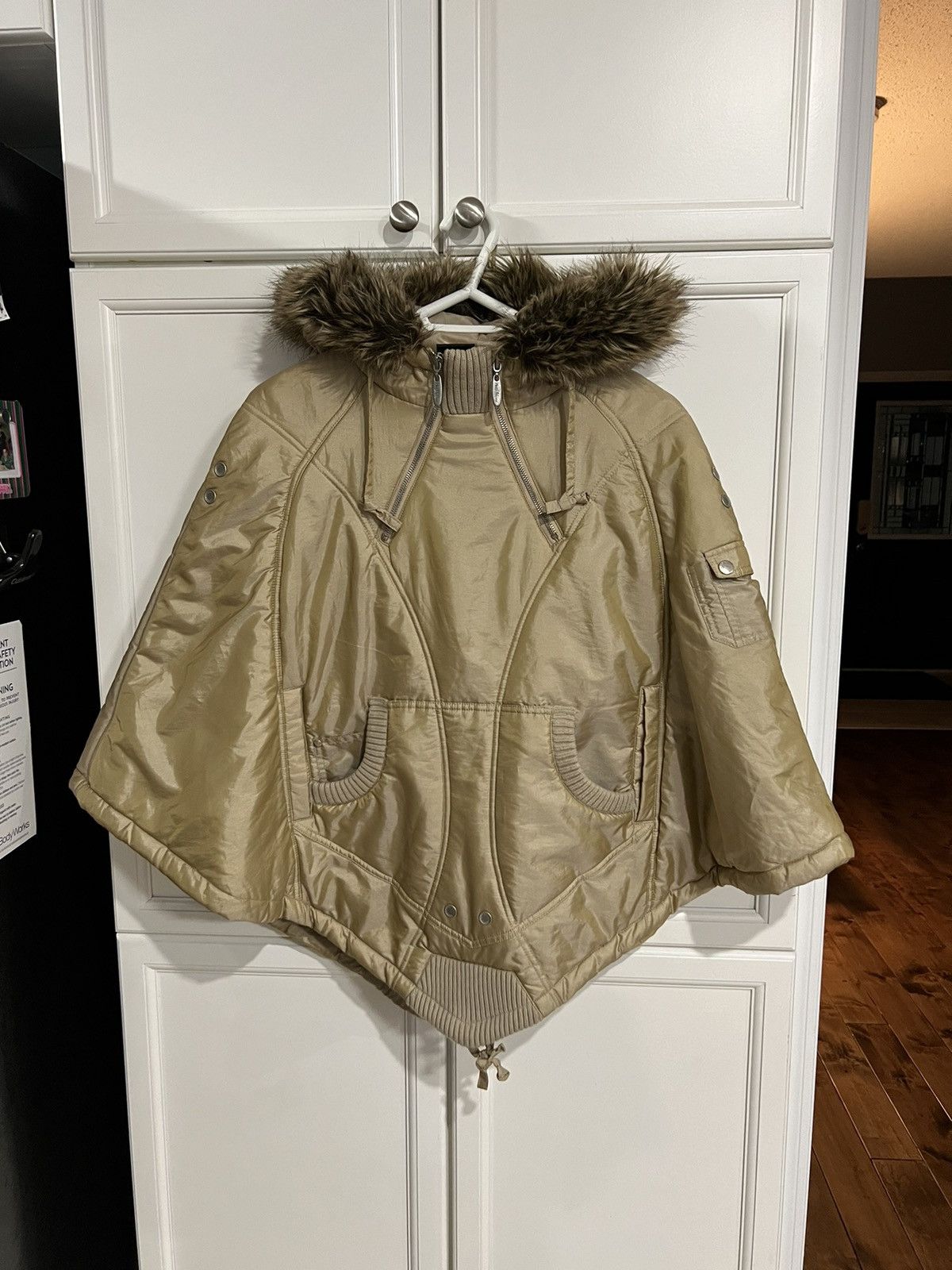 Mecca Vintage poncho vest with fur parka Size M / US 6-8 / IT 42-44 - 9 Thumbnail