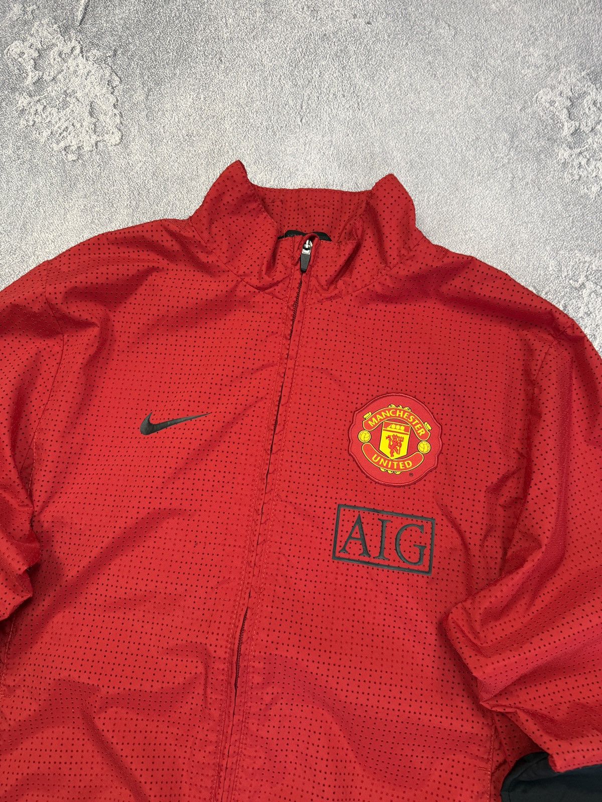 Other Nike Manchester United Swoosh Soccer Jersey Football AIG Size US L / EU 52-54 / 3 - 3 Thumbnail