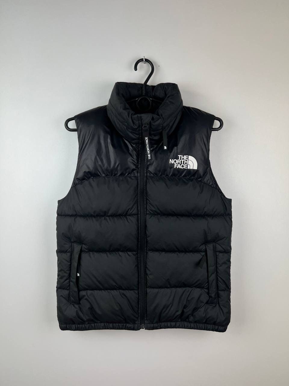 THE NORTH FACE women’s black down 700 nuptse winter vest selling size XS