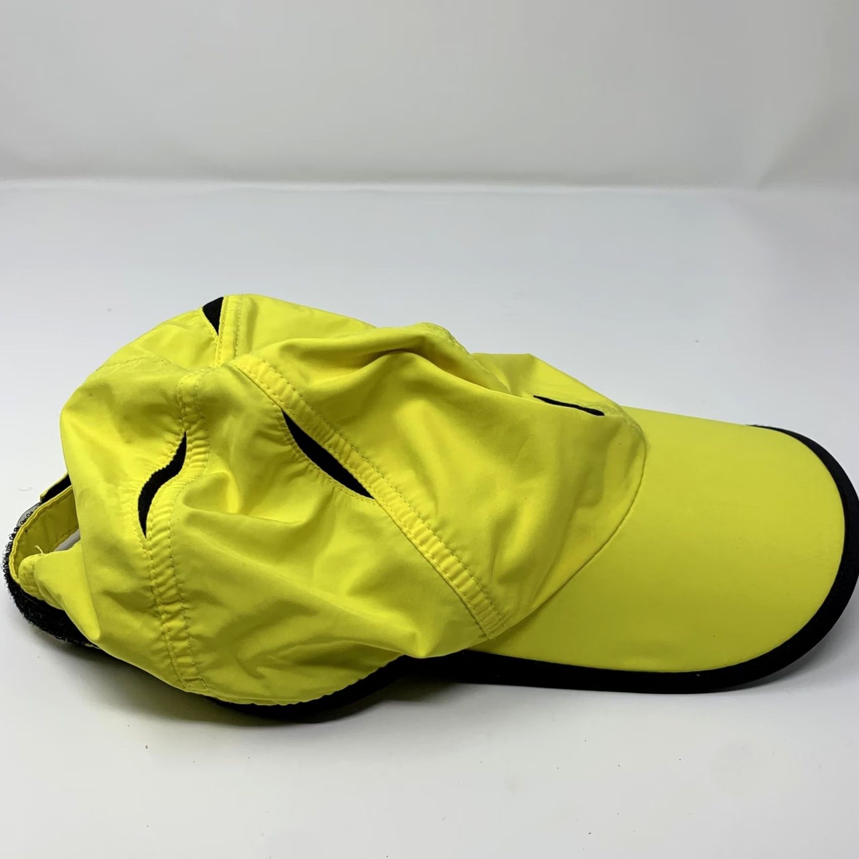 Nike Nike Hat Cap Strap Back Yellow Dri-FIT Running Volt Mens Featherlight 2011 Size ONE SIZE - 5 Thumbnail