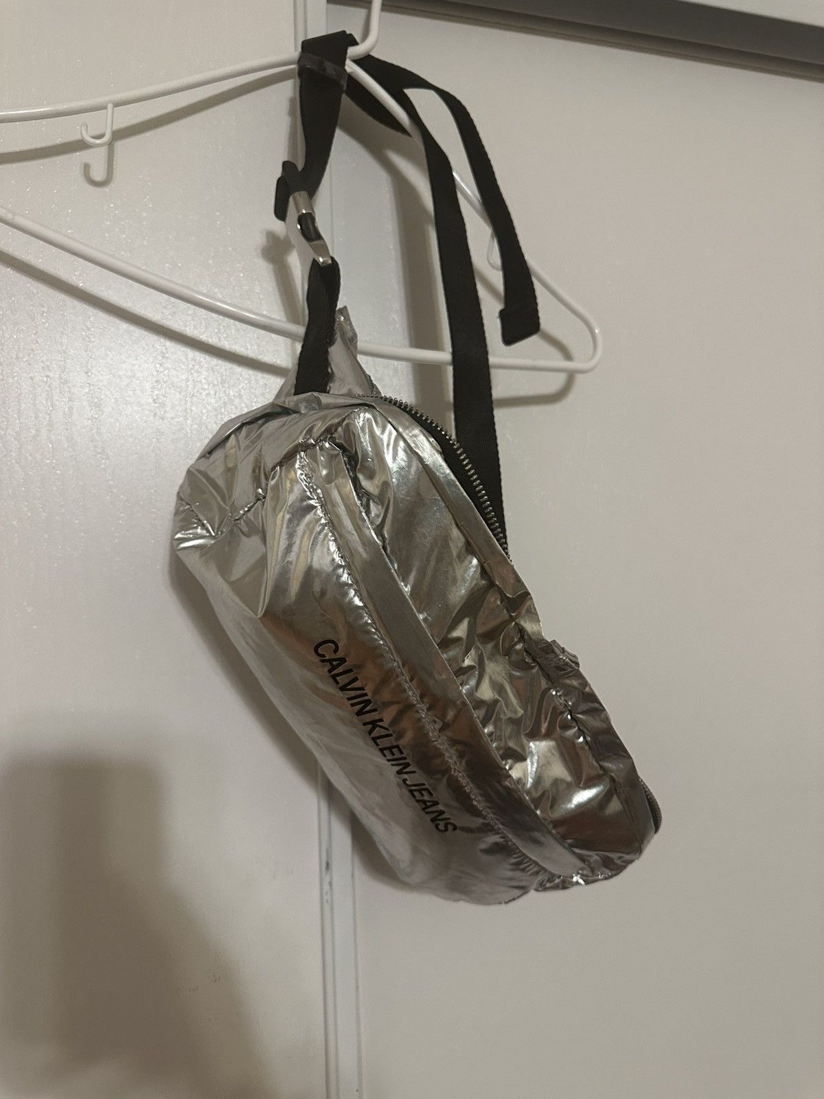 Calvin Klein Silver metallic backpack with detachable fannypack Size ONE SIZE - 12 Thumbnail