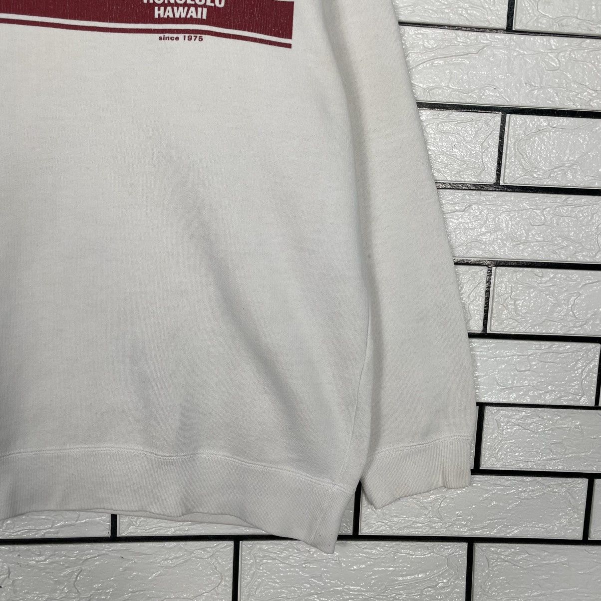 Other Vintage 90s Peakaboo Honolulu Hawaii Surfboard Sweatshirt Size US L / EU 52-54 / 3 - 4 Thumbnail