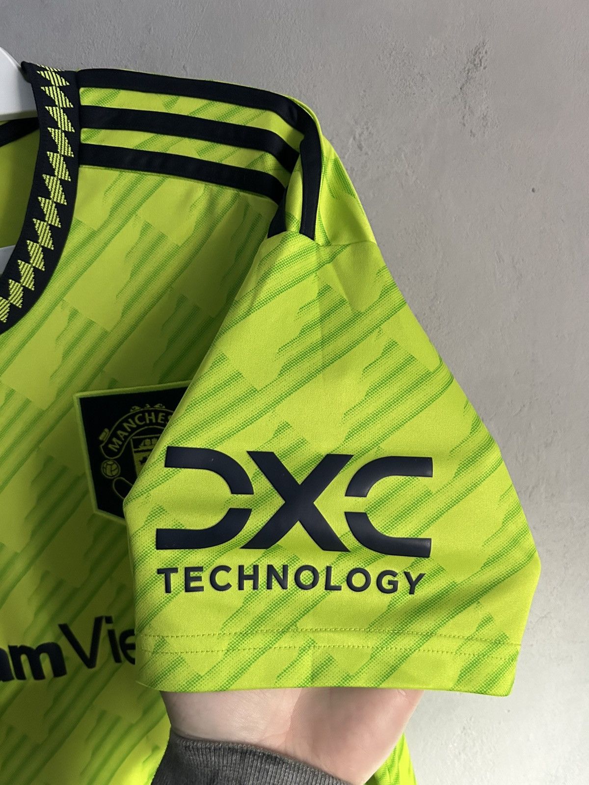 Adidas MANCHESTER UNITED Adidas 2022 2023 THIRD SOCCER JERSEY Size US L / EU 52-54 / 3 - 5 Thumbnail