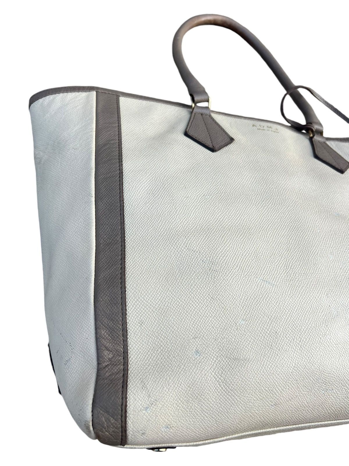 Japanese Brand A.D.M.J. Japan Distressed Scratches Patina Leather Tote Bag Size ONE SIZE - 7 Thumbnail