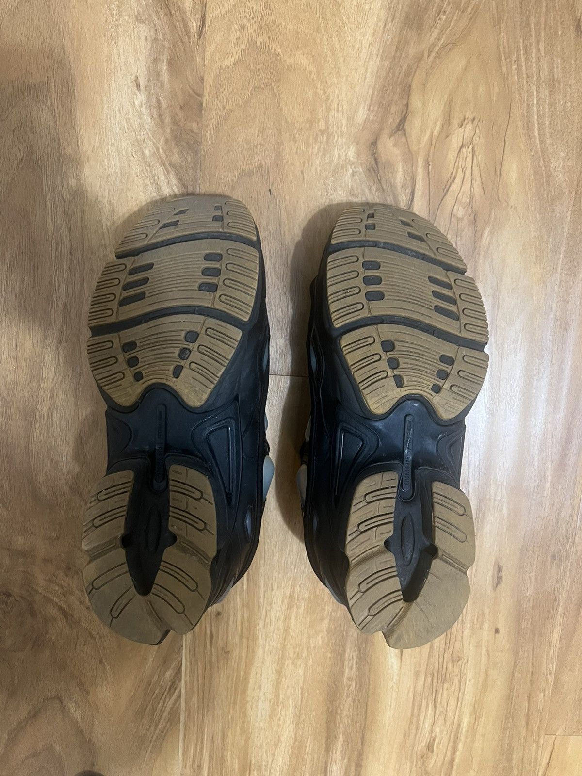 Adidas × Raf Simons RAF Simons Ozweego 2 Size US 10 / EU 43 - 5 Thumbnail