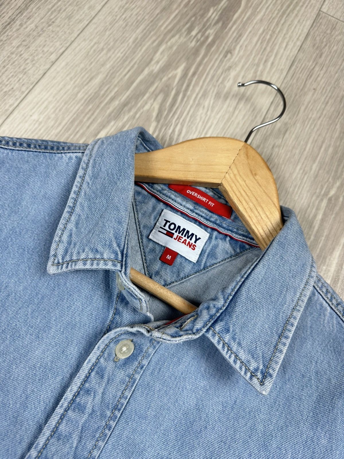 Tommy Hilfiger × Vintage Vintage Tommy Hilfiger Jeans Denim Shirt Short Sleeve Button Size US M / EU 48-50 / 2 - 6 Thumbnail