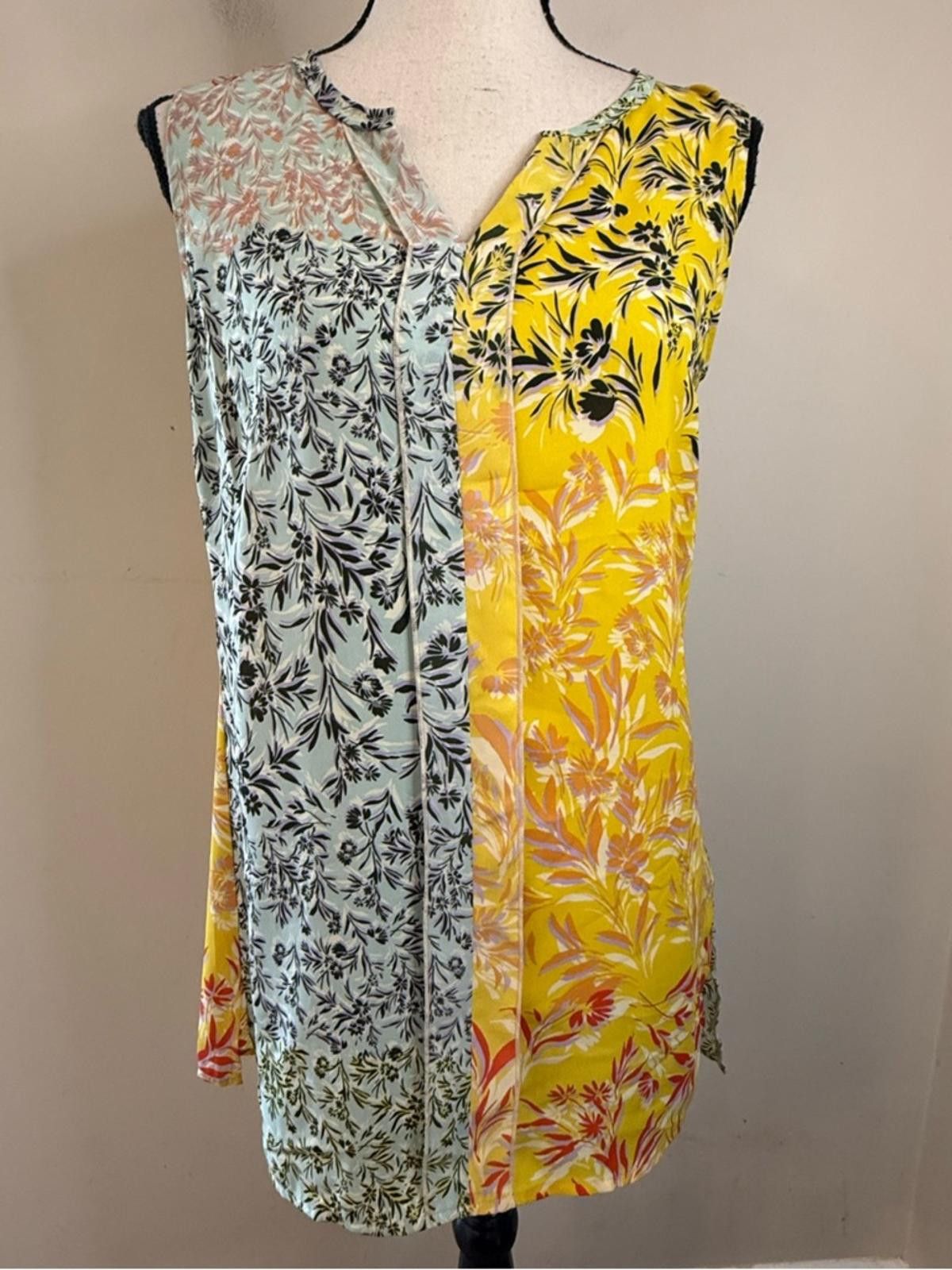 Other Cabi floral sleeveless mini dress colorful patterns SZ XS Size XS / US 0-2 / IT 36-38 - 1 Thumbnail