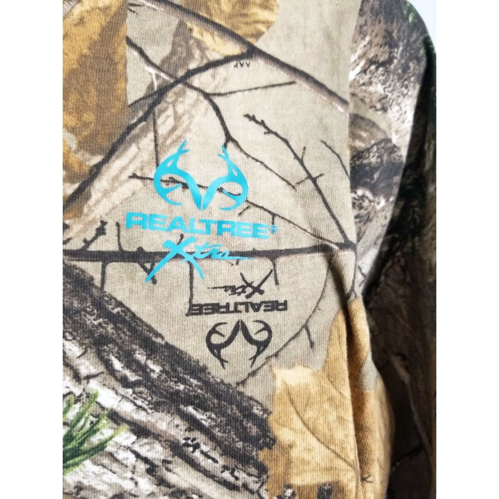 Realtree Realtree Xtra Camo Women’s Baselayer Hunting Shirt Long Sleeve Size S Multicolor Polyester Casual Activewear Womens Size S / US 4 / IT 40 - 3 Thumbnail