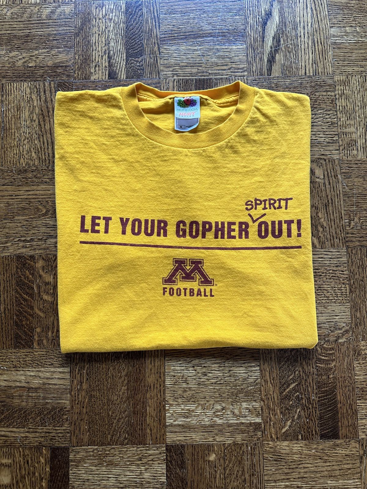 Vintage Vintage Y2K Minnesota Football Gopher Spirit Graphic Tee Size US M / EU 48-50 / 2 - 1 Thumbnail