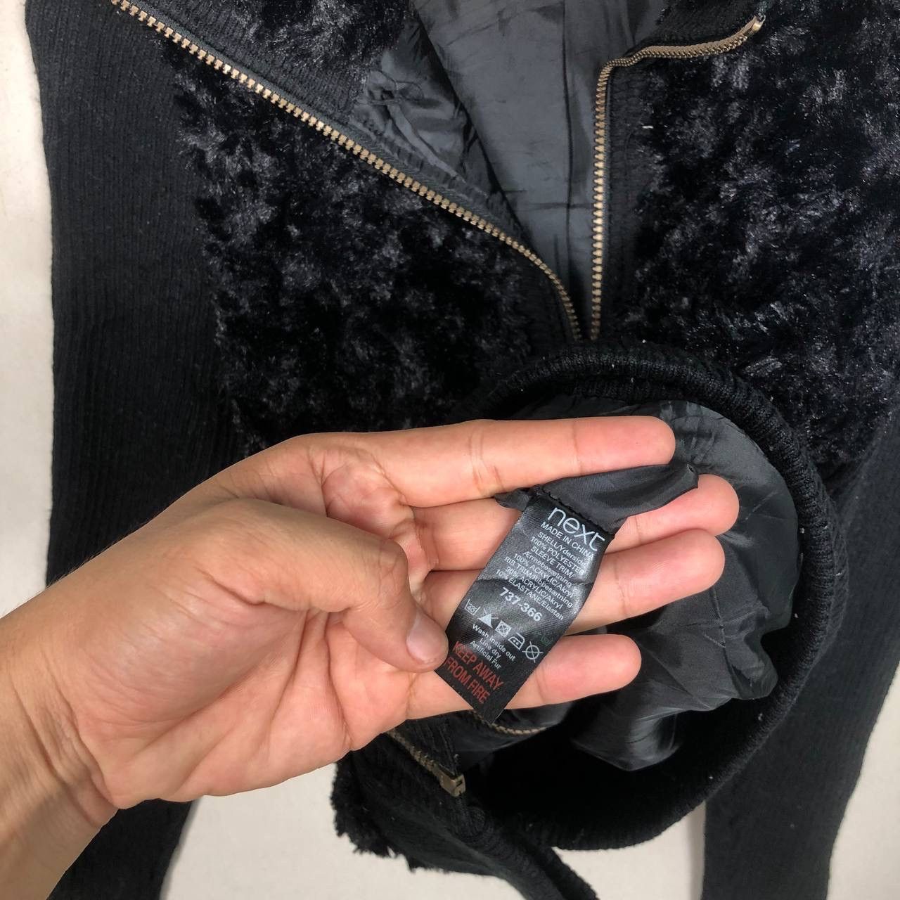 Japanese Brand 2000s Japanese NEXT Faux Fur Knit Long Sleeve Knitwear Size US S / EU 44-46 / 1 - 6 Thumbnail