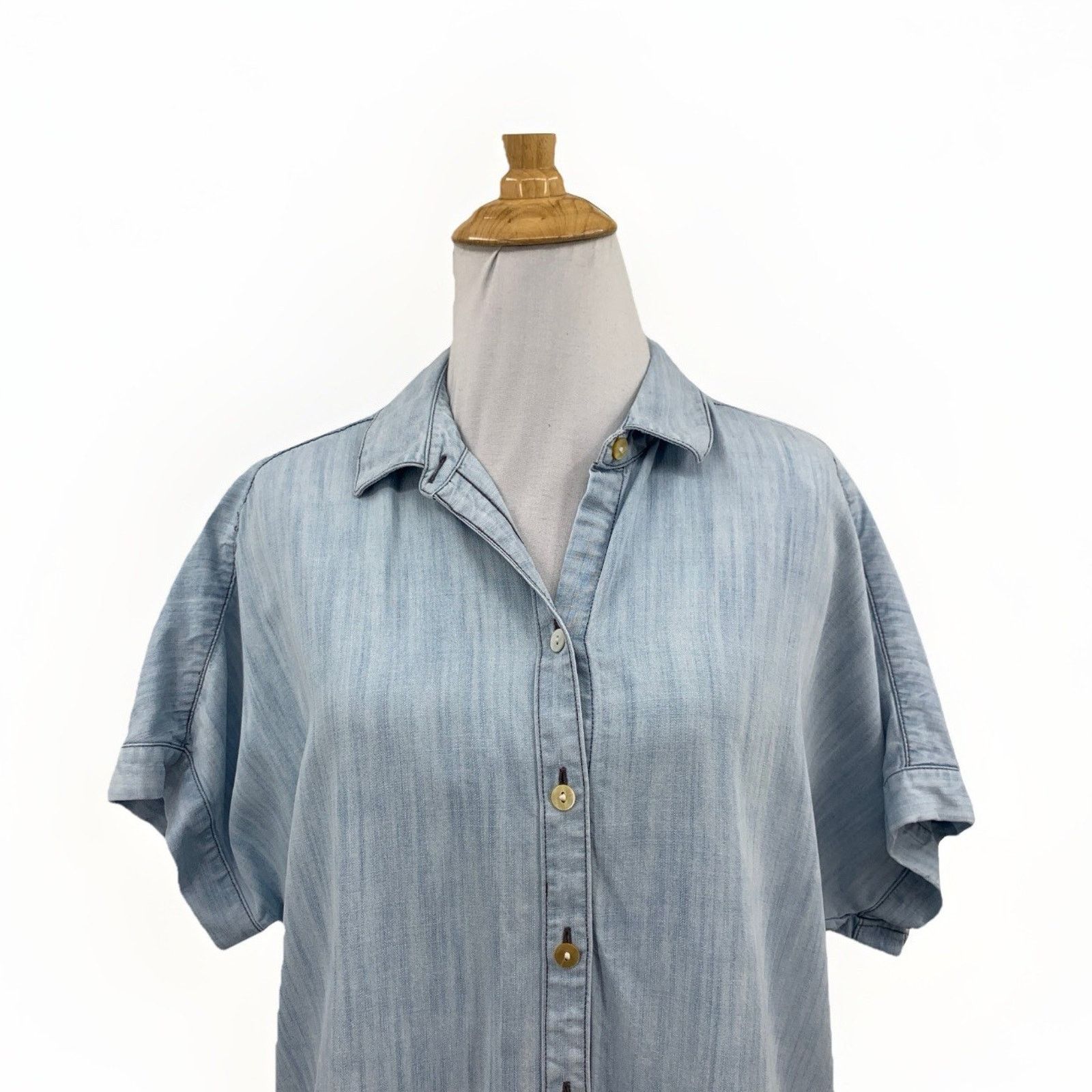 & Other Stories Soft Surroundings Chambray Button-Front Top XL Short Sleeve Size XL / US 12-14 / IT 48-50 - 2 Thumbnail