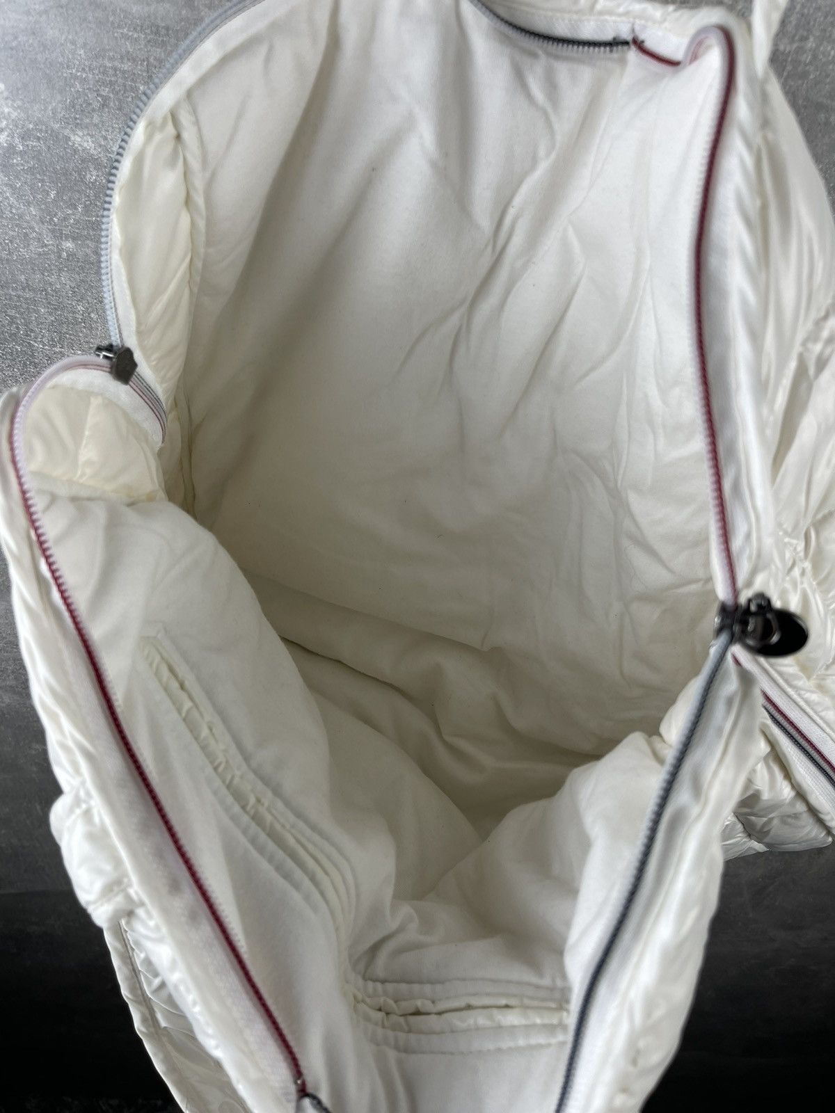 Moncler Moncler France Nylon Puffer Luxury Down White Zip Tote Bag Size ONE SIZE - 12 Thumbnail