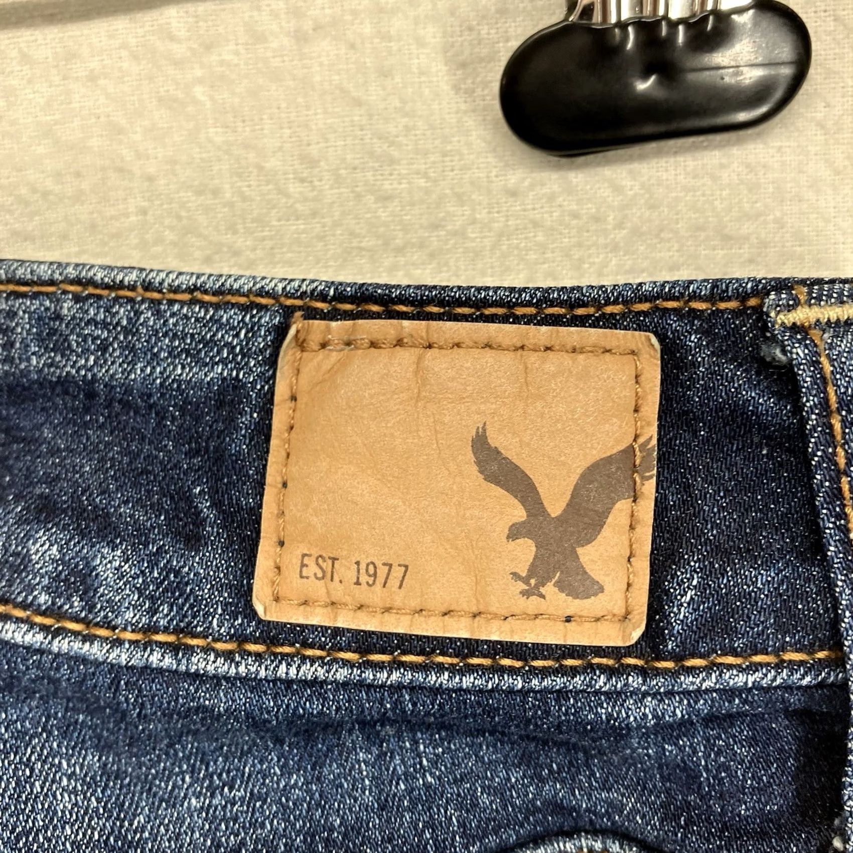 American Eagle Outfitters American Eagle Jeans Women's 6 Reg Blue Distressed Jegging Stretch Indigo Wash Slim Pockets Zip Denim 90s Retro Rock Velours? Size 28" / US 6 / IT 42 - 5 Thumbnail