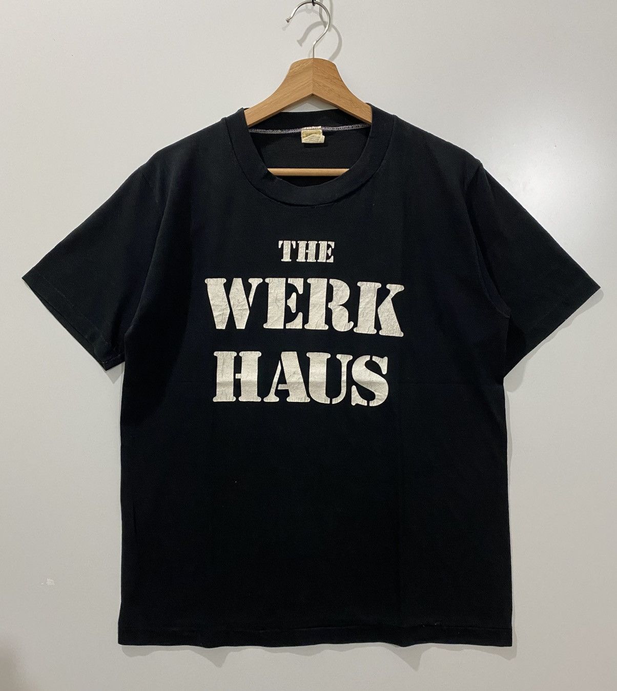Vintage Vintage The Werk Haus Graphic T-Shirt Black | Velva Sheen Size US L / EU 52-54 / 3 - 1 Thumbnail