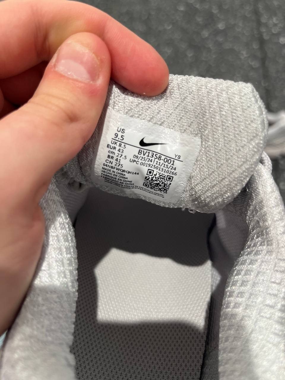 Nike Nike Zoom Vomero 5 Size US 10 / EU 43 - 7 Thumbnail