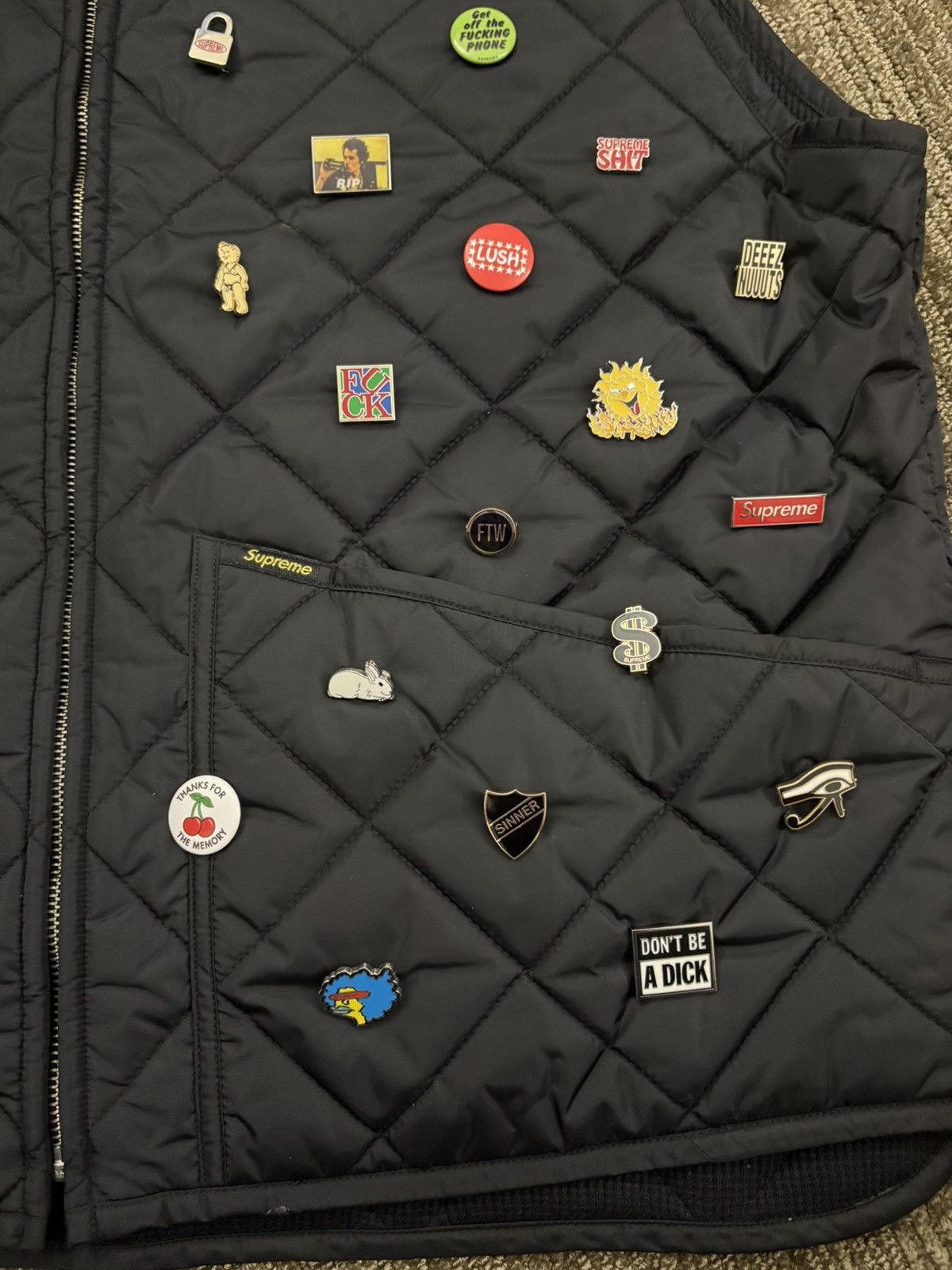 Supreme Supreme vest Size US L / EU 52-54 / 3 - 4 Thumbnail