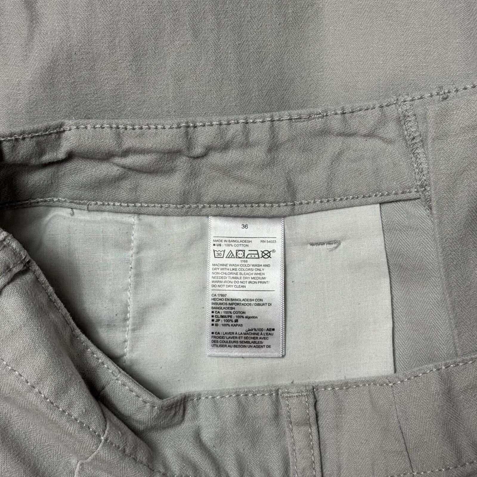 Old Navy old navy chino shorts sage green size 36 Size US 36 / EU 52 - 4 Thumbnail