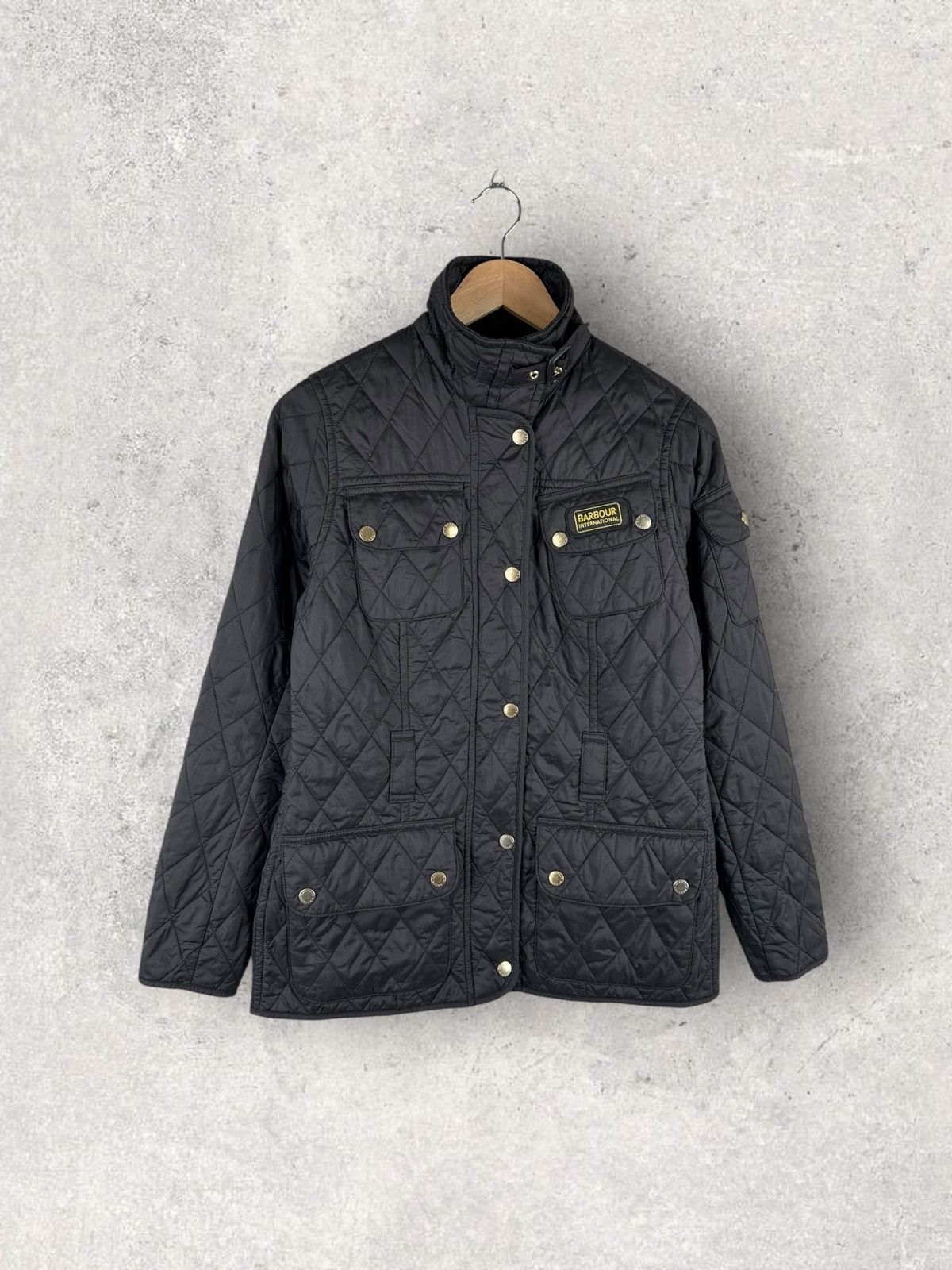 Barbour Barbour International Quiled Jacket Womens Size M / US 6-8 / IT 42-44 - 1 Thumbnail