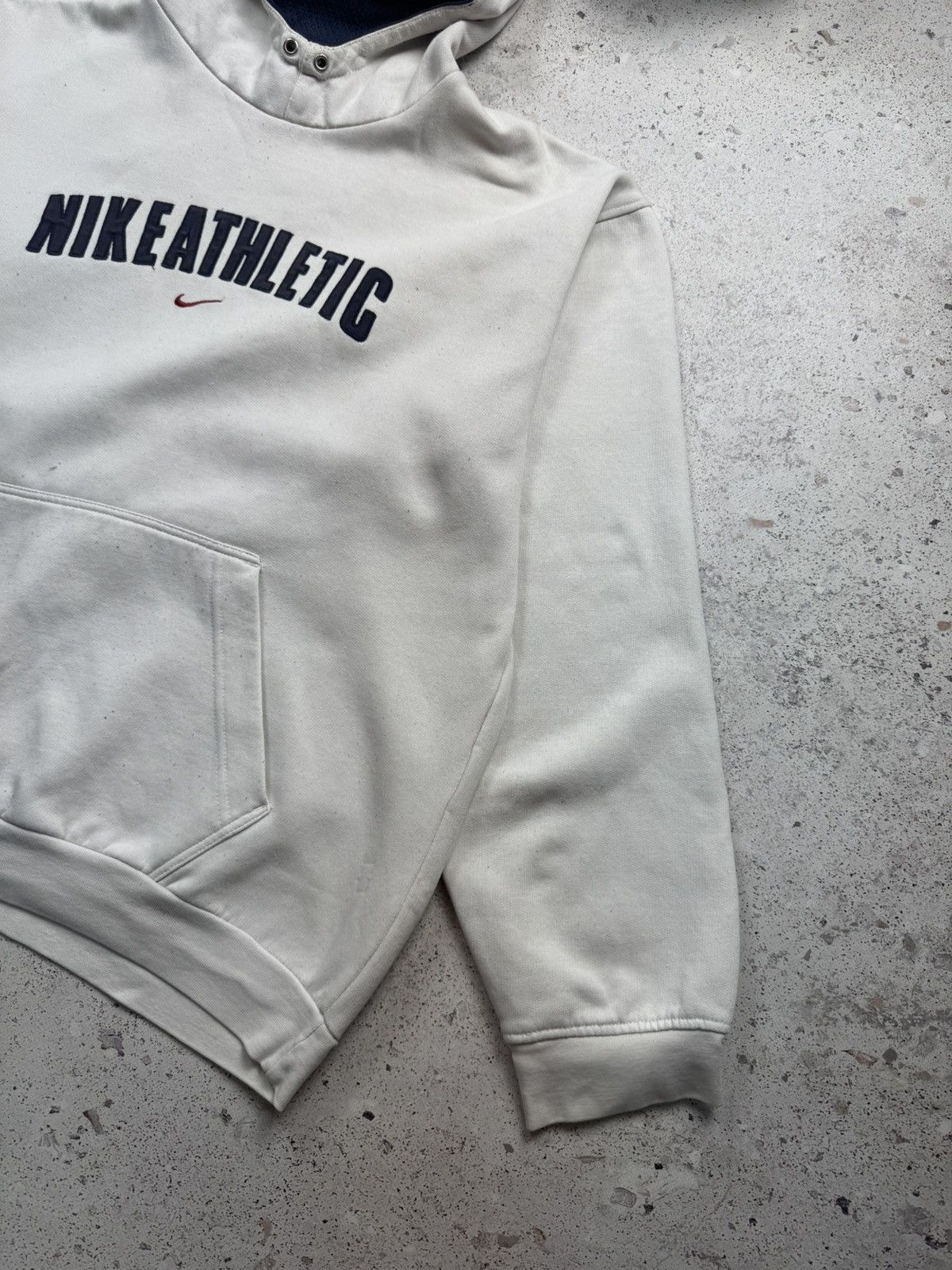 Nike Vintage 90s Nike Athletics Boxy Hoodie rare retro hype Y2K Size US XL / EU 56 / 4 - 4 Thumbnail