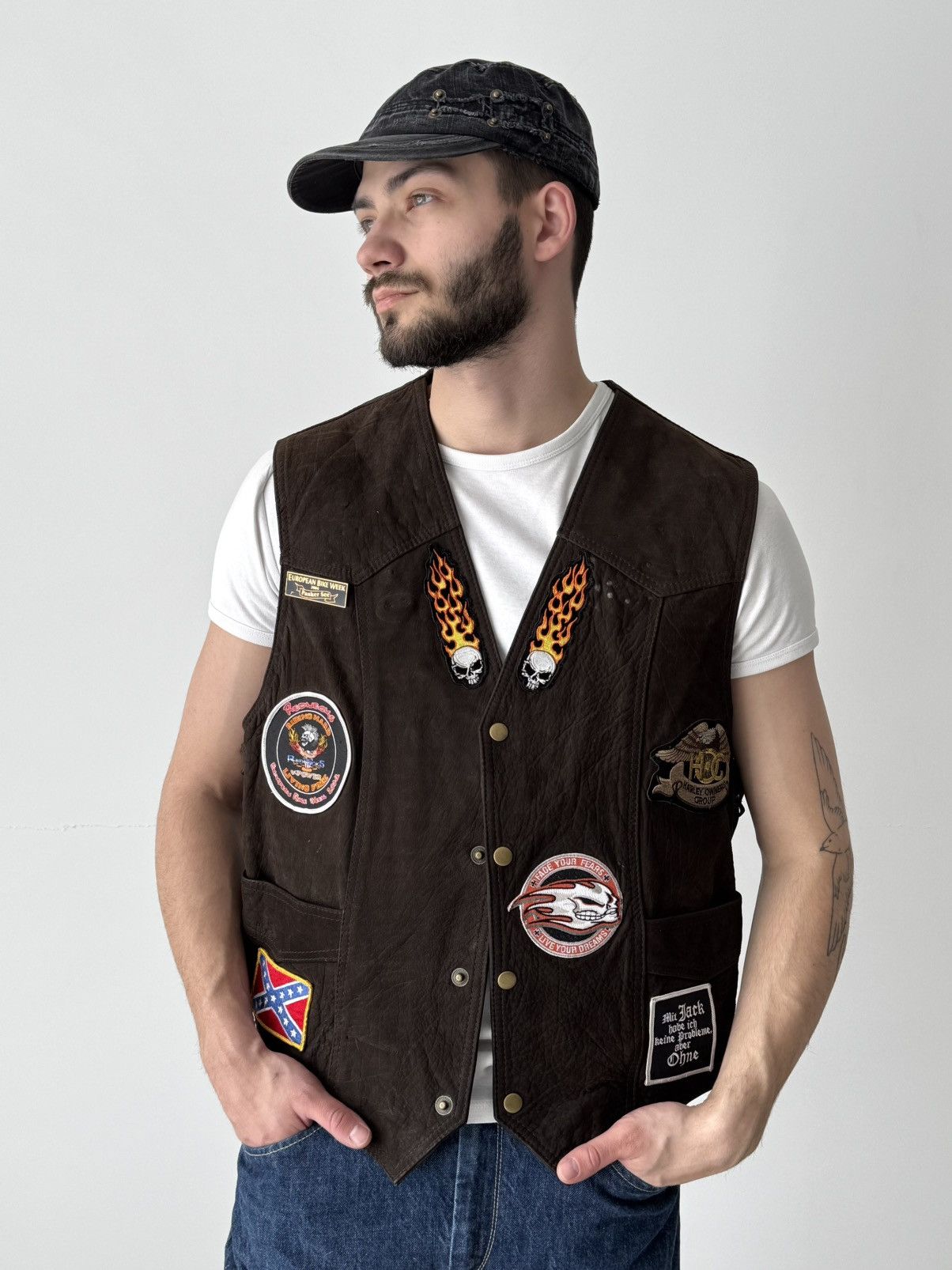 Harley Davidson × Vintage Vintage 90s Harley-Davidson European Patches Leather Vest Size US XXL / EU 58 / 5 - 1 Thumbnail