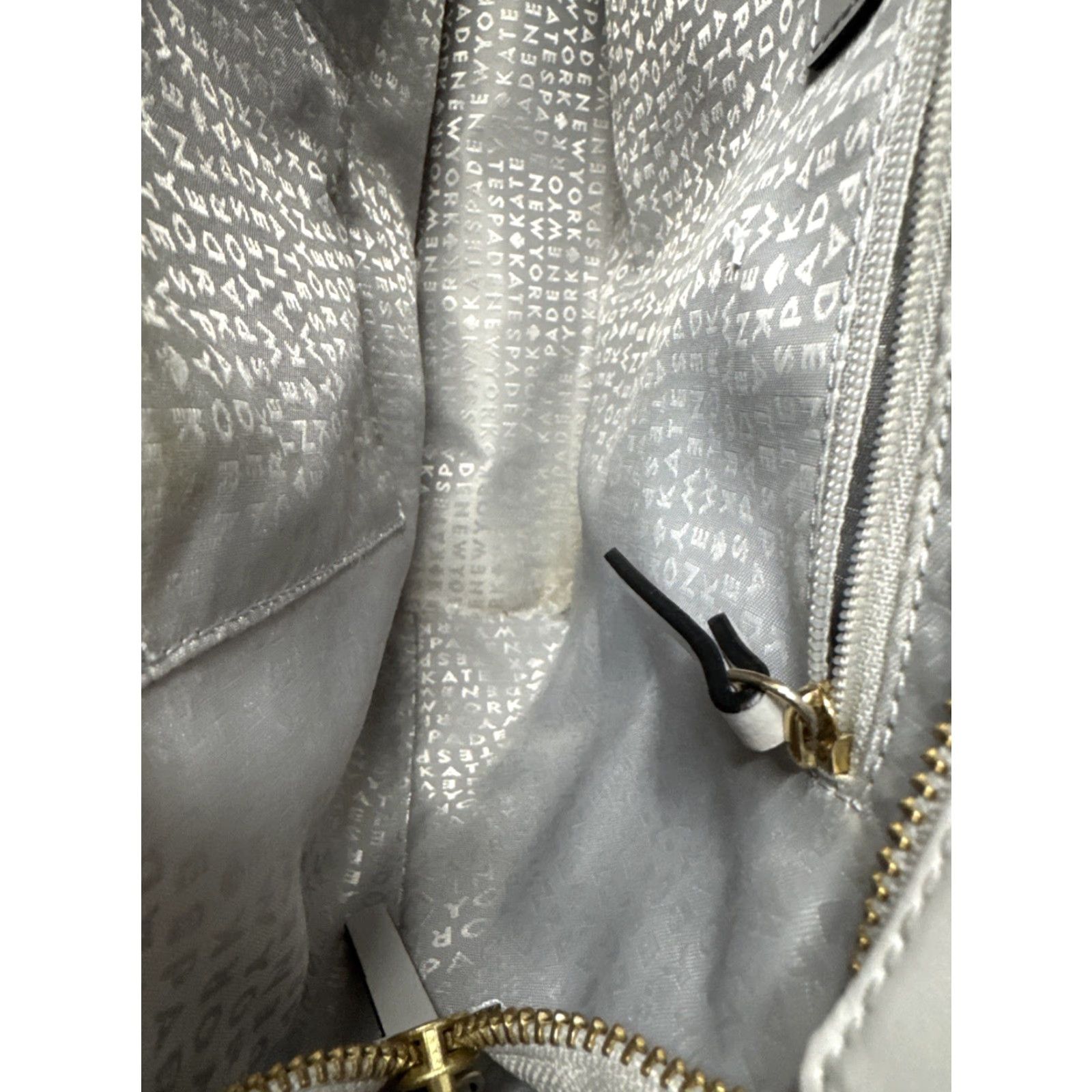 Vintage VINTAGE Kate Spade New York Tote Women Medium Leather 2 Tone Black Gray Purse Bag Charm Read Size ONE SIZE - 4 Thumbnail