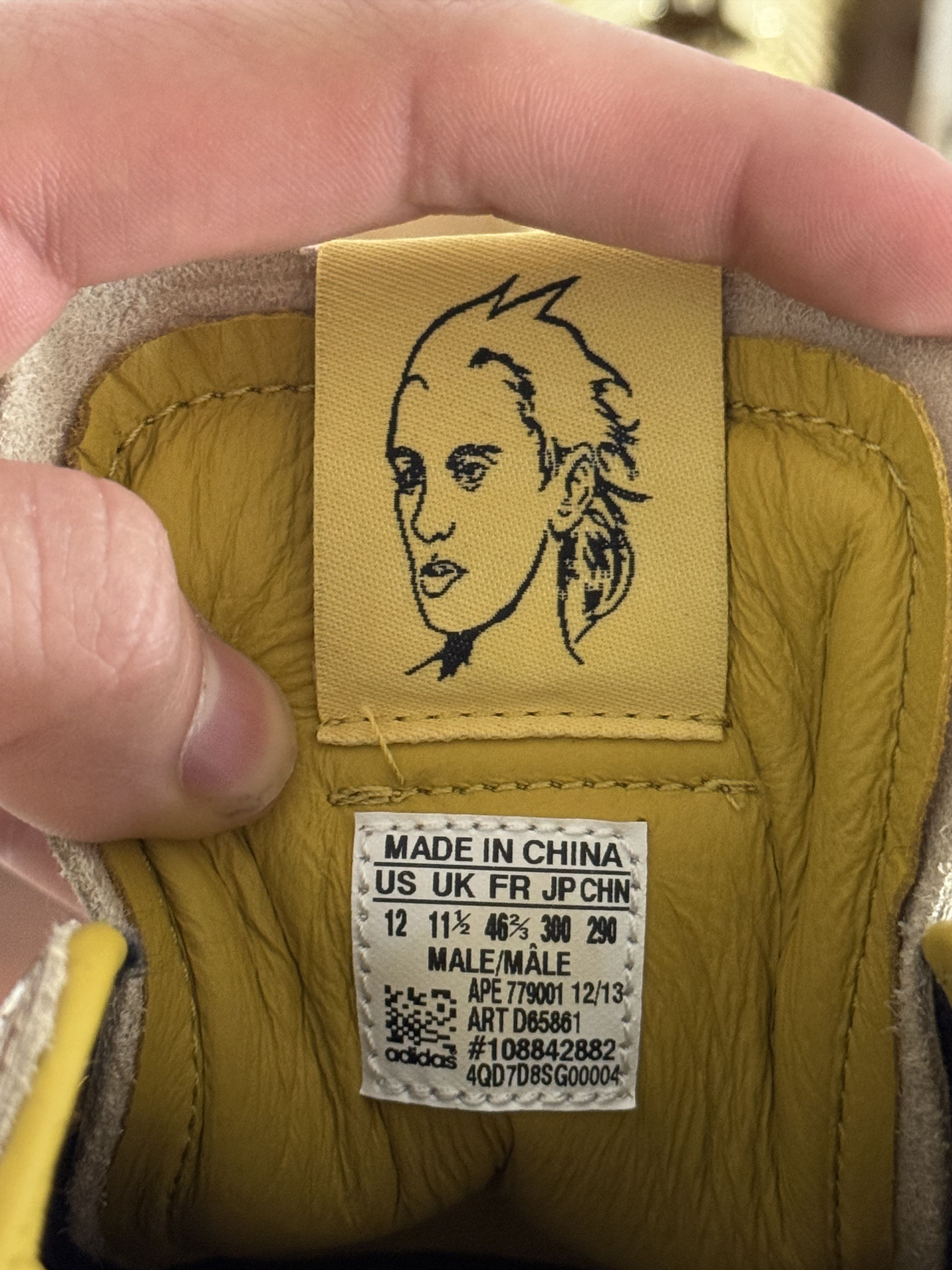 Adidas × Jeremy Scott Gold Dollar Wings Sneaker Size US 12 / EU 45 - 13 Thumbnail