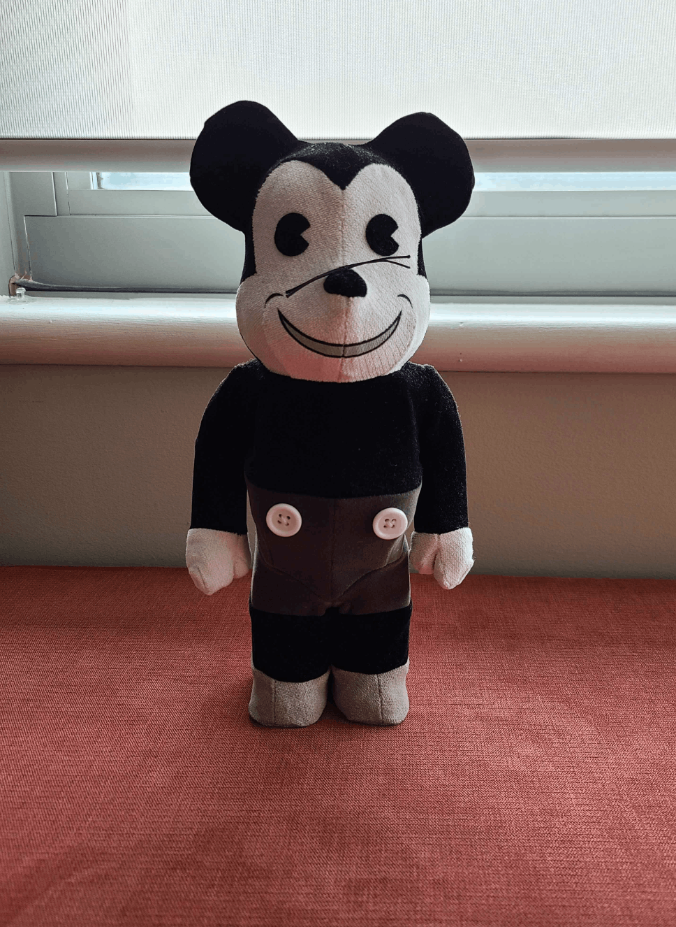 Disney Bearbrick Mickey Mouse (Vintage B&W) 400% 2018 BE@RBRICK | Grailed