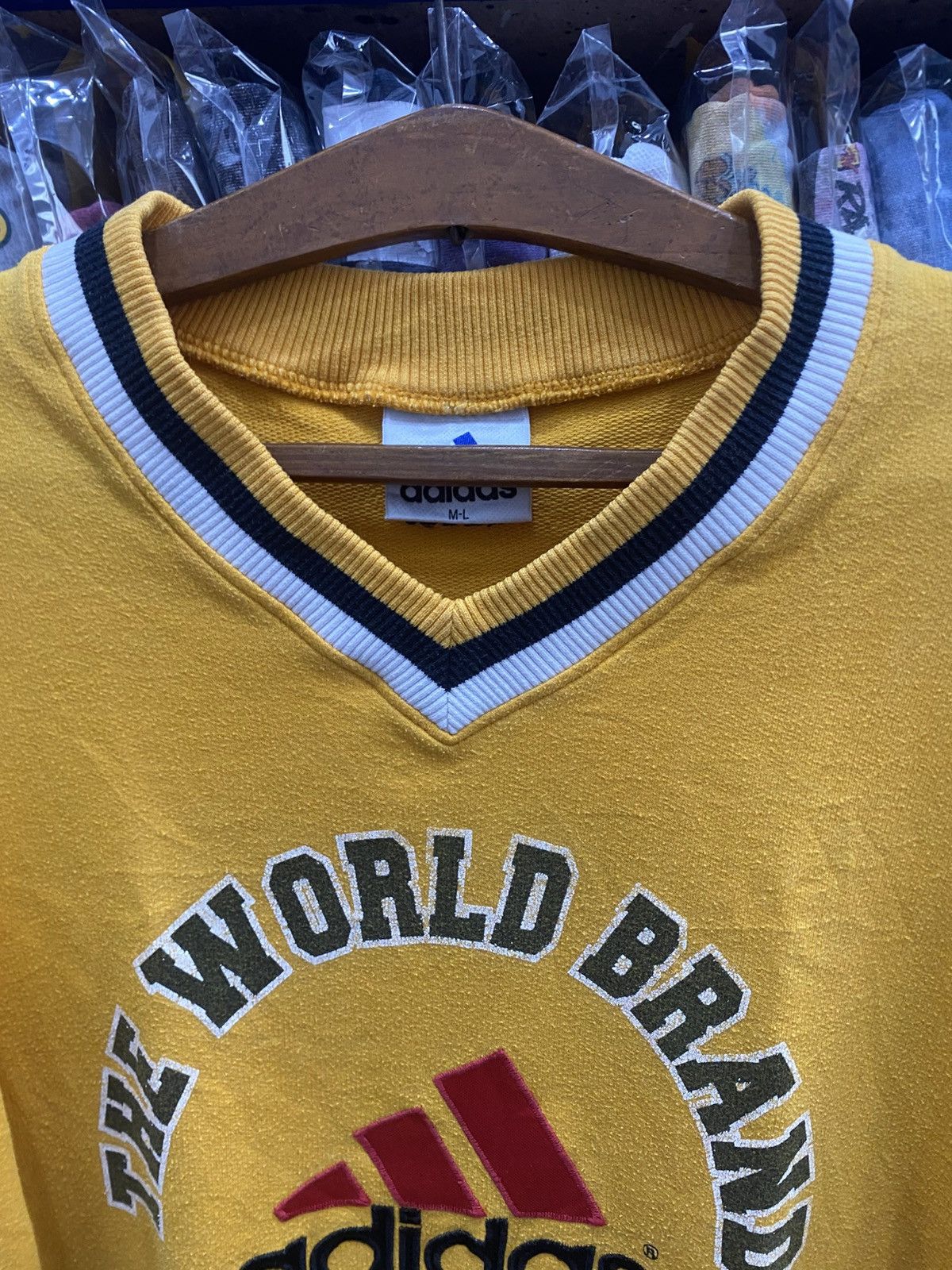 Adidas VINTAGE ADIDAS TEES Size US L / EU 52-54 / 3 - 7 Thumbnail