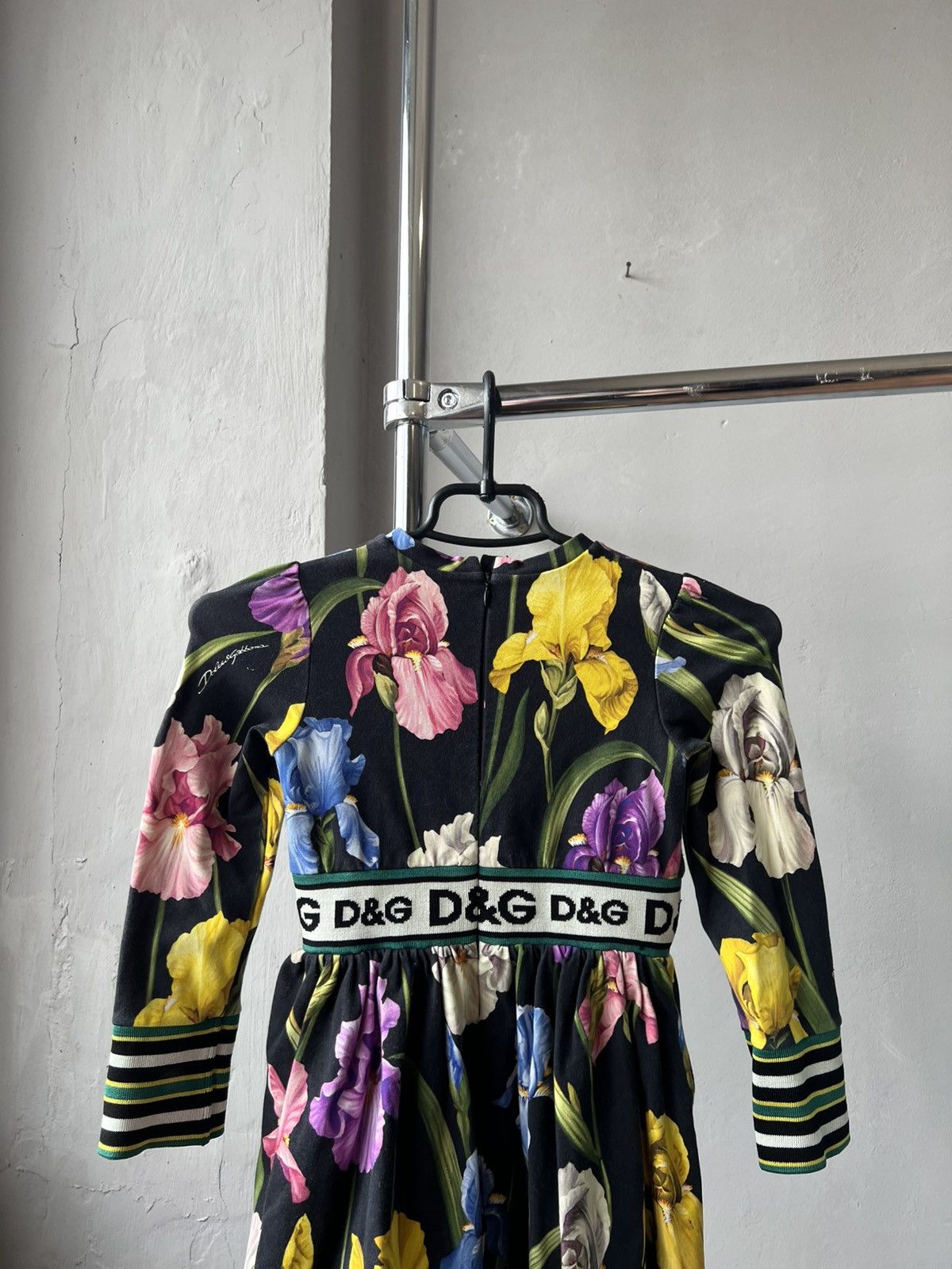Dolce & Gabbana DOLCE & GABBANA GIRLS FLORAL IRIS DRESS 5 YEARS 107/113CM Size XXS / US 00 / IT 34 - 15 Thumbnail
