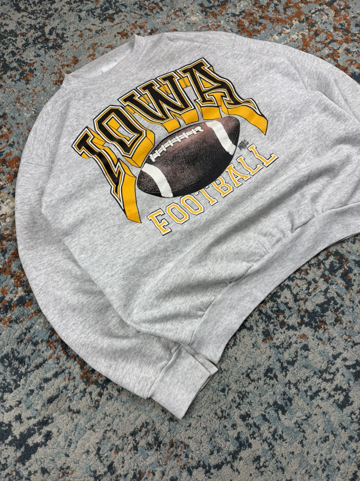 Vintage Vintage 90s Iowa football made in USA graphic sweatshirt Size US XL / EU 56 / 4 - 2 Thumbnail