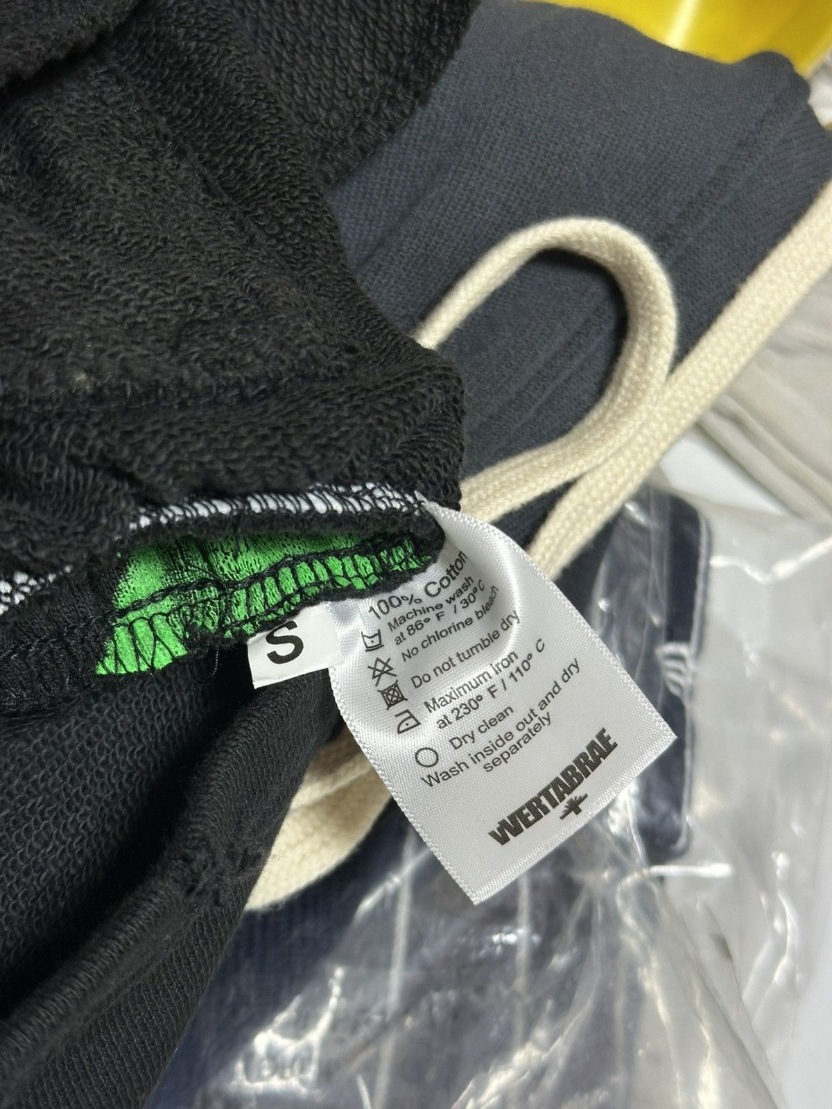 Vertabrae Vertabrae Green Skull Shorts Size US 28 / EU 44 - 5 Thumbnail