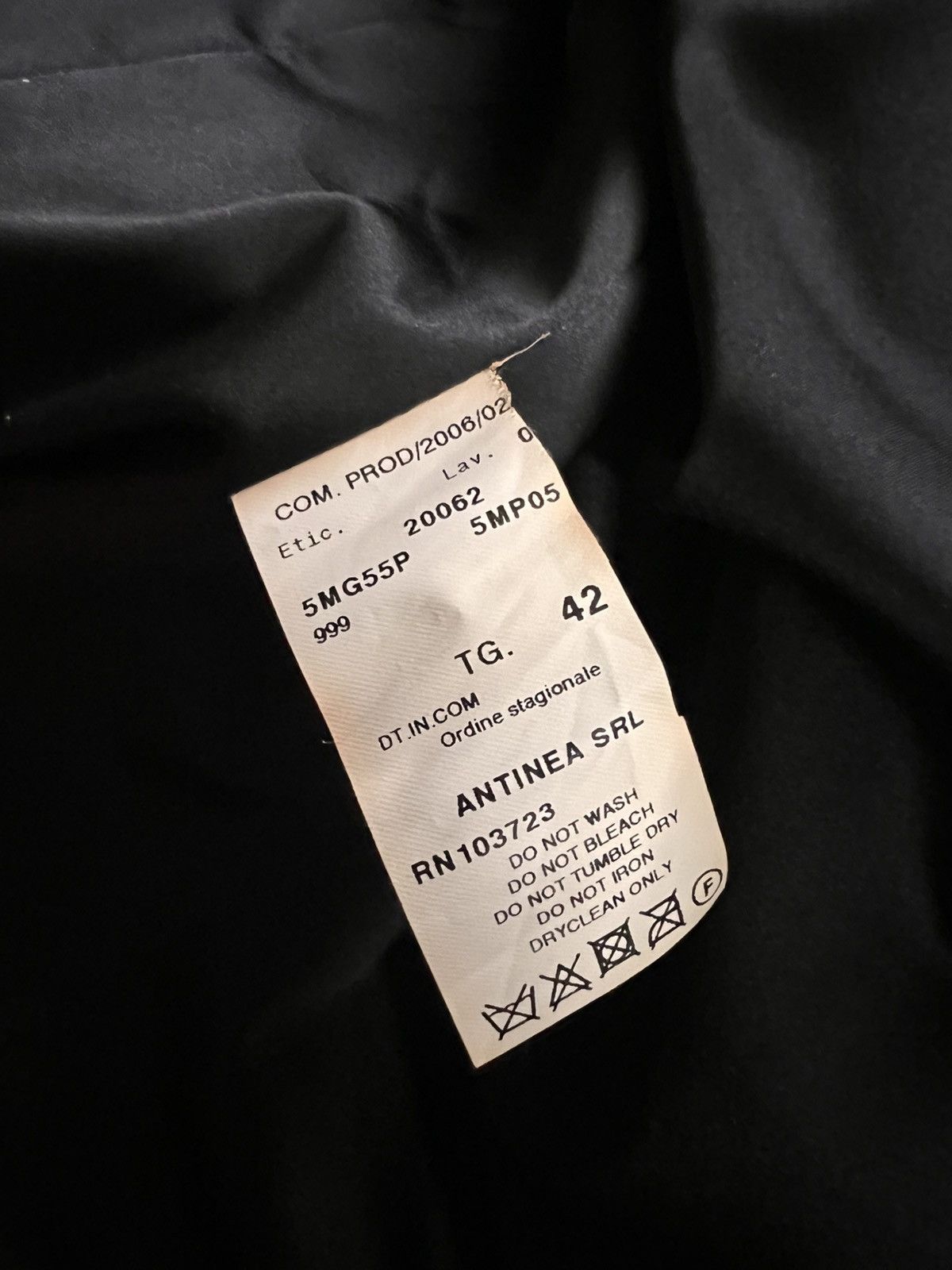 Armani Collezioni AW2002 Armani Collezioni Black Radiant Leather Jacket Size XS / US 0-2 / IT 36-38 - 7 Thumbnail