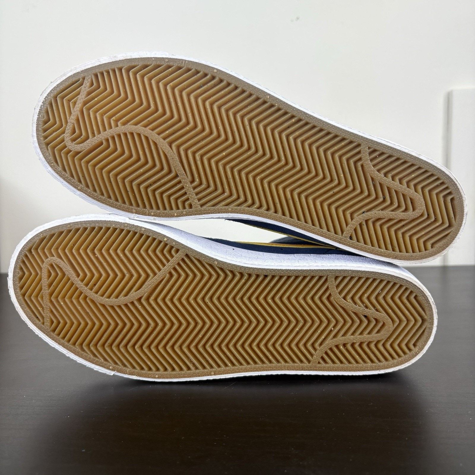 Nike Size 6.5 - Nike Zoom Blazer SB Mid Michigan Size US 6.5 / EU 39-40 - 6 Thumbnail