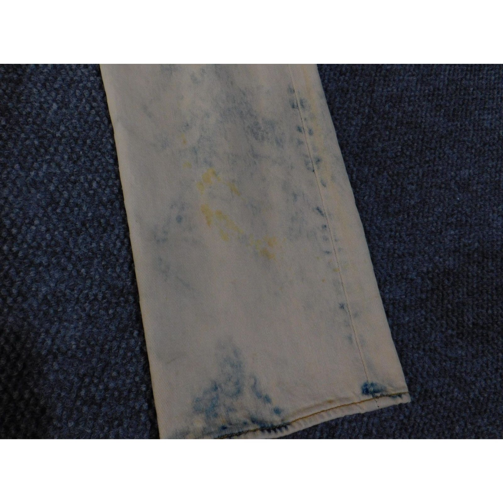 Levi's VINTAGE Levi's 501 Jeans Mens 36x30 Bleach Stain White Acid Wash Straight Leg Button Fly Denim 501 Series Regular Mens Size US 36 / EU 52 - 4 Thumbnail