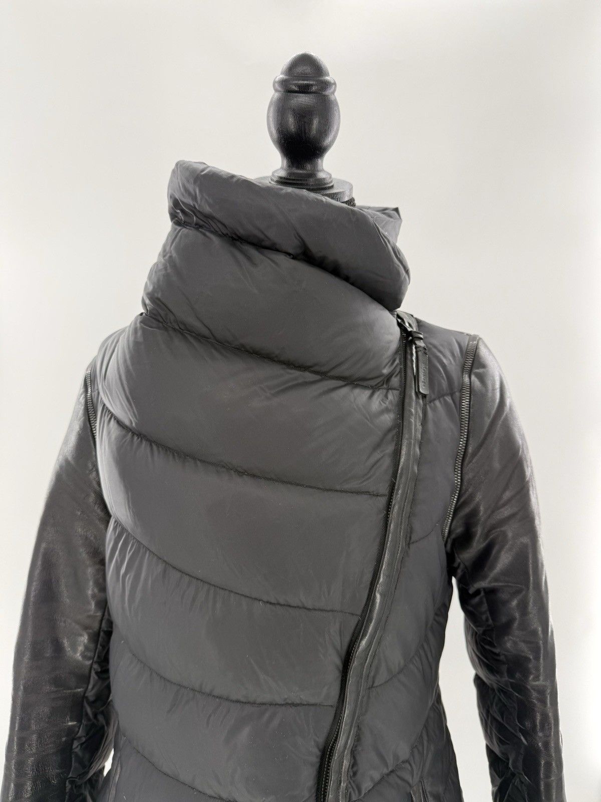 Mackage Womens Mackage Black Asymmetrical Zip Down Puffer Jacket Med Size M / US 6-8 / IT 42-44 - 2 Thumbnail