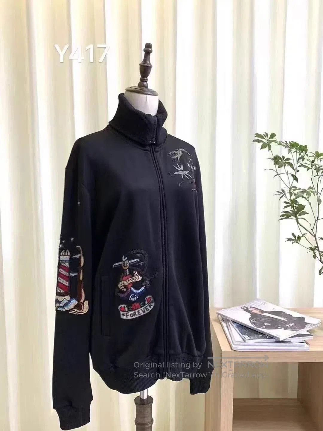 Valentino Black Embroidered Zip-Up Sweatshirt. Size US L / EU 52-54 / 3 - 9 Thumbnail