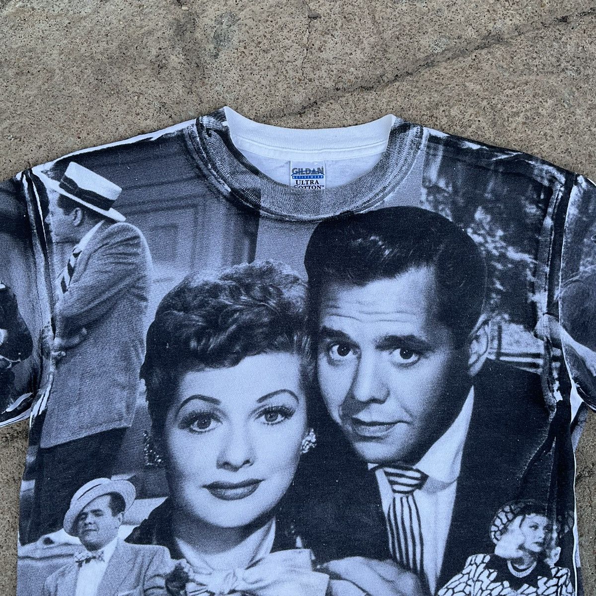 Universal Studios × Vintage Vintage I Love Lucy TV Show Sitcom All Over Print T-Shirt Size US XXS / EU 40 - 3 Thumbnail