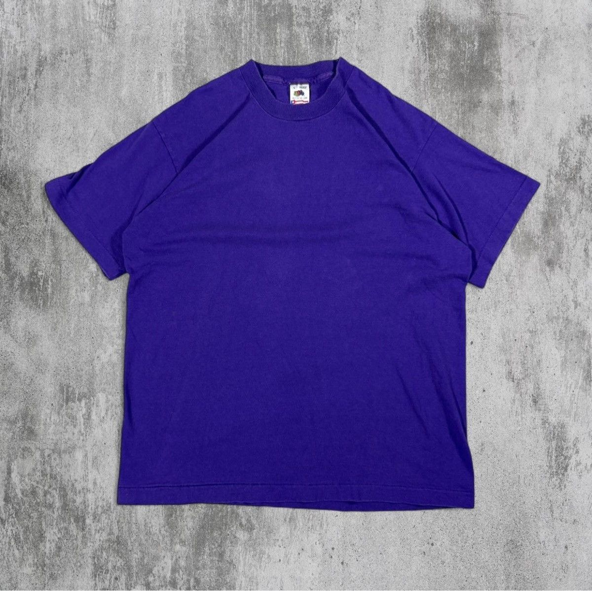 Fruit Of The Loom Vintage Fruit Of The Loom Purple T-Shirt Mens Large Size US L / EU 52-54 / 3 - 1 Thumbnail