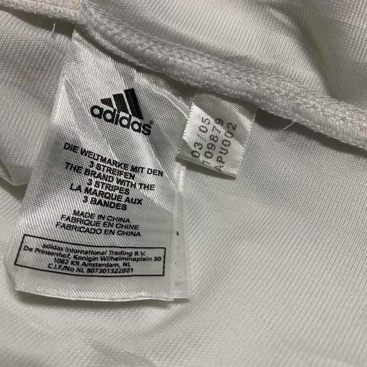 Adidas Vintage Raul Gonzalez Jersey Real Madrid Home 2005 Size US M / EU 48-50 / 2 - 15 Thumbnail