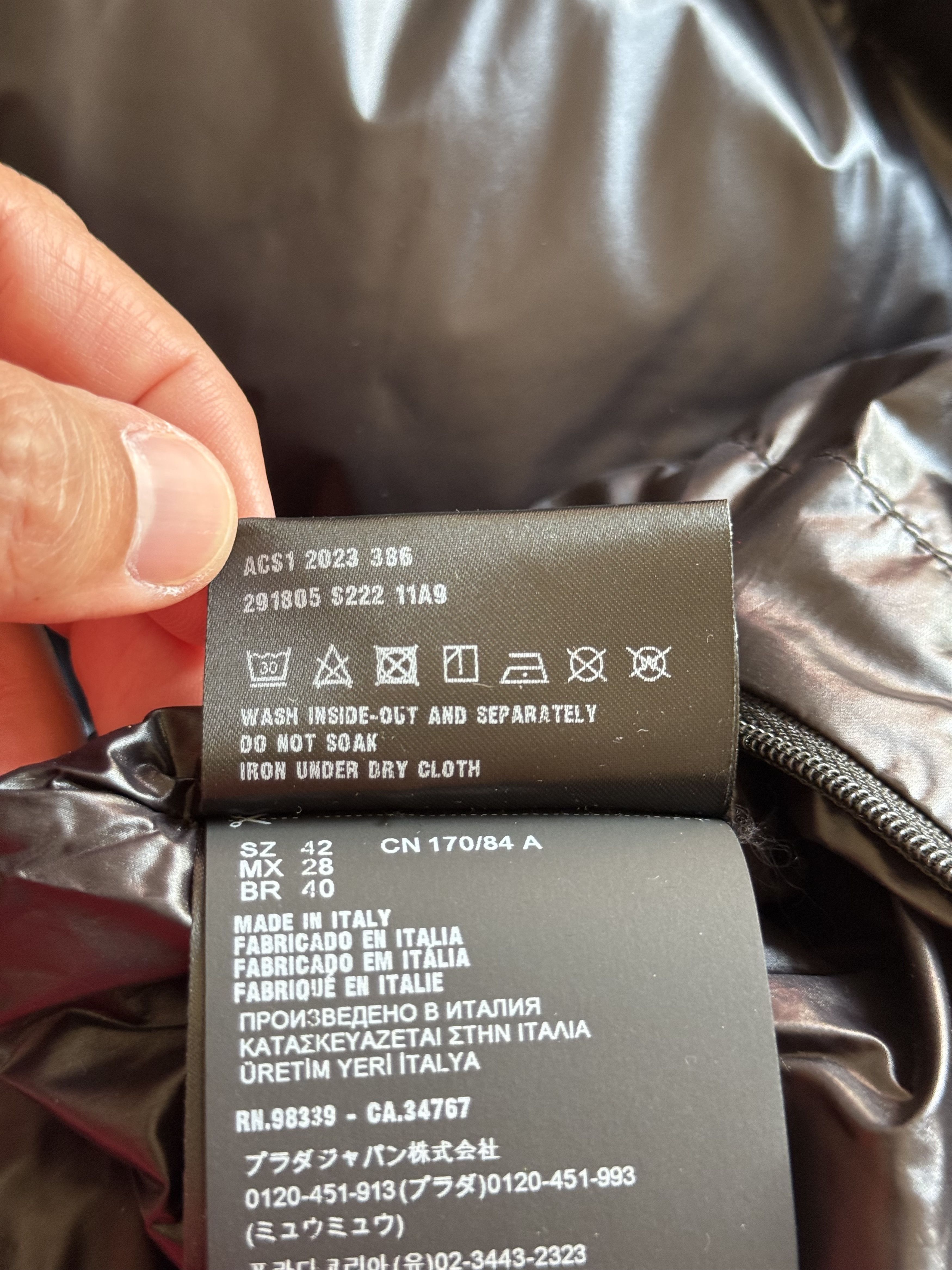 Prada Prada Re-Nylon Cropped Convertible Down Jacket Size 42 Size M / US 6-8 / IT 42-44 - 12 Thumbnail