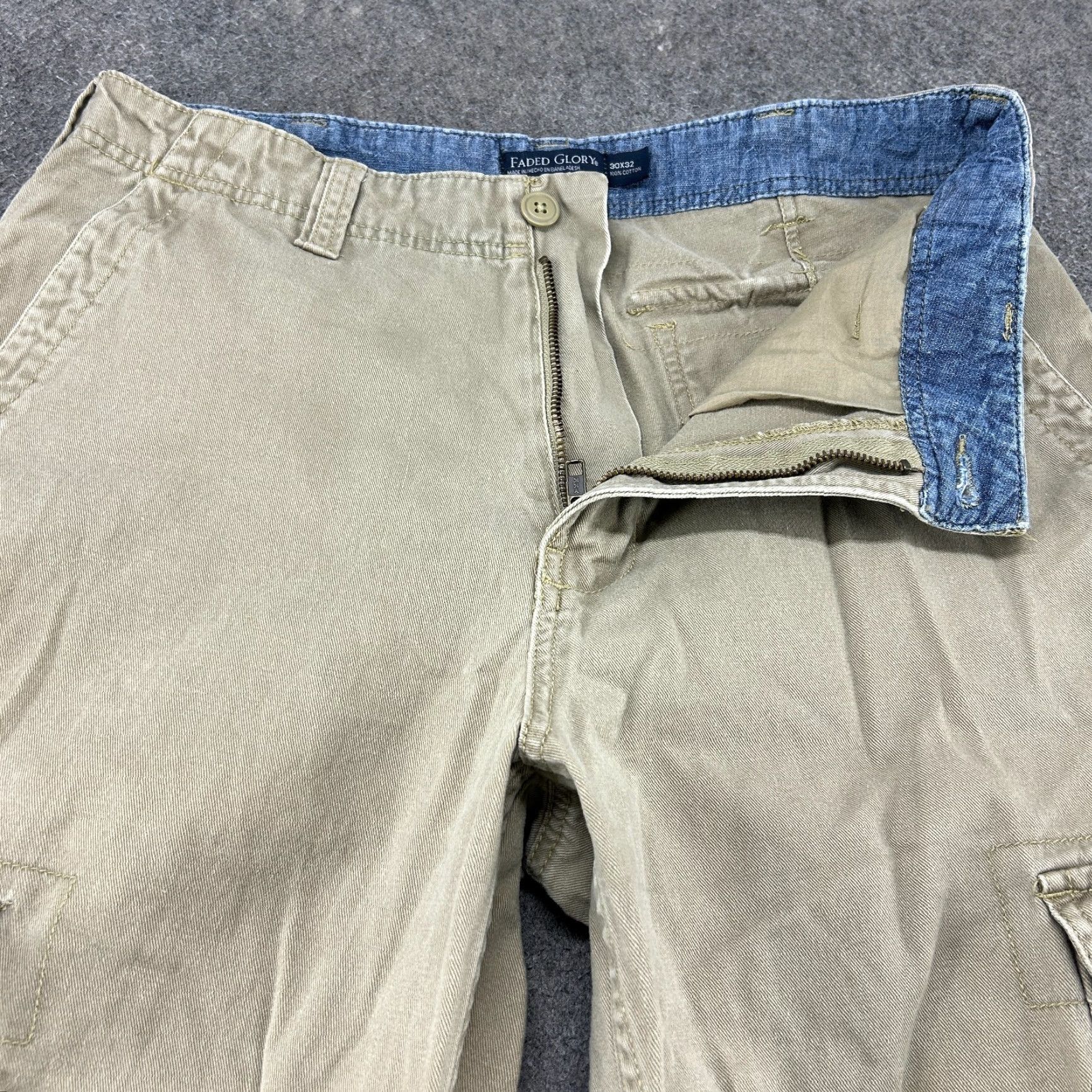 Faded Glory VINTAGE Faded Glory Pants Mens 30x32 Beige Cargo Baggy Paratrooper Skater Y2K 30 Regular Beige Cotton Canvas Army Mens Pants Size US 30 / EU 46 - 2 Thumbnail