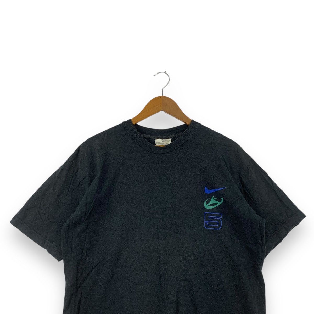 Vintage 90’ NIKE 5 COLLECTION Swoosh Logo Basketball Tee
