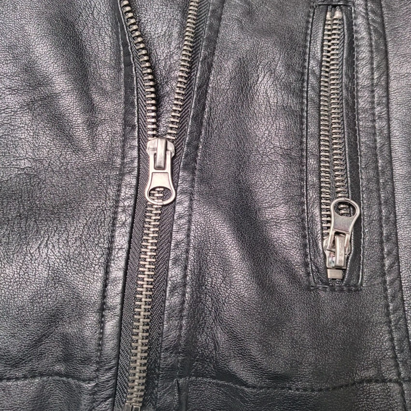 Joe Boxer VINTAGE Joe Boxer Faux Leather Moto Jacket Women L Black Short Zipper Motorcycle Biker Jacket Grunge 90s Mens Women Girls Size 36" / US 14 / IT 50 - 7 Thumbnail