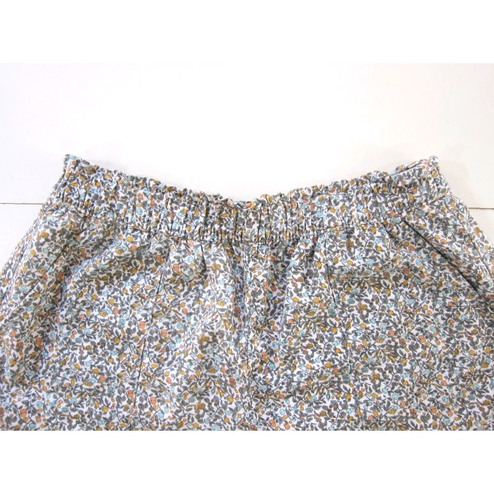 Abercrombie & Fitch Abercrombie & Fitch Linen Green Blue Fruit Floral Lined Pocket Chino Short Large Womens Parka Size 36" / US 14 / IT 50 - 6 Thumbnail